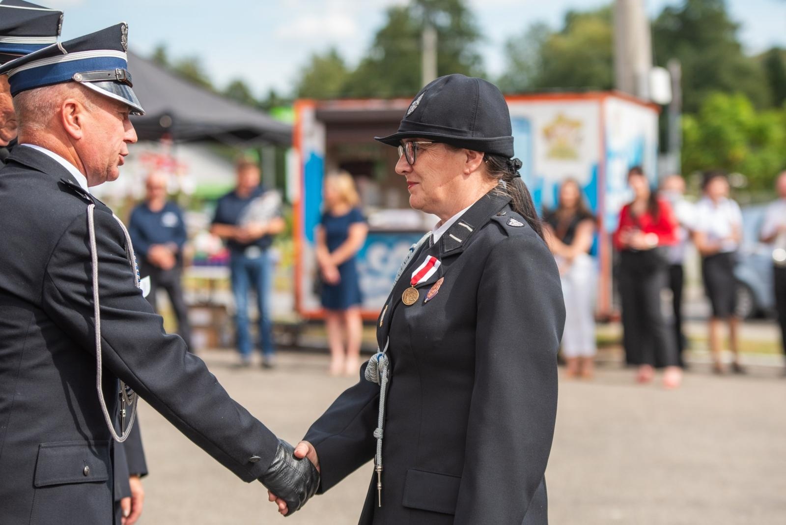 Zdjęcie w galerii na portalu naszwodzislaw.com: Jubileusz 90-lecia OSP Zawada. Strażacka tradycja i wspólne świętowanie [FOTO] wiadomości z regionu