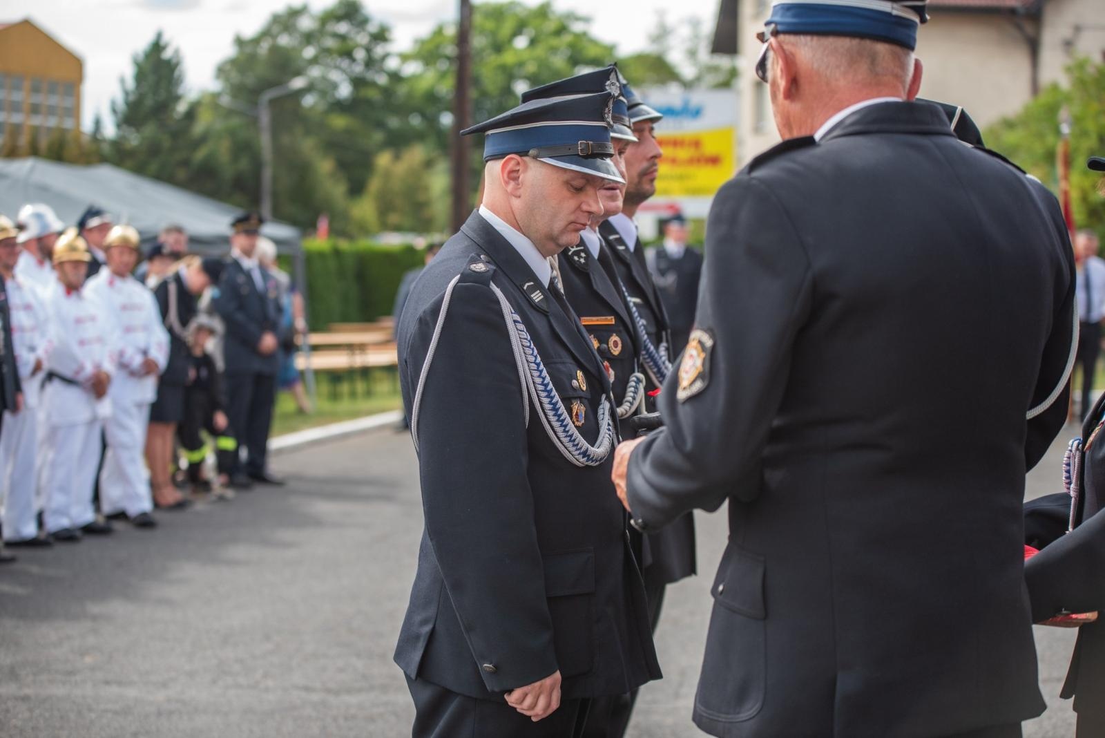 Zdjęcie w galerii na portalu naszwodzislaw.com: Jubileusz 90-lecia OSP Zawada. Strażacka tradycja i wspólne świętowanie [FOTO] wiadomości z regionu