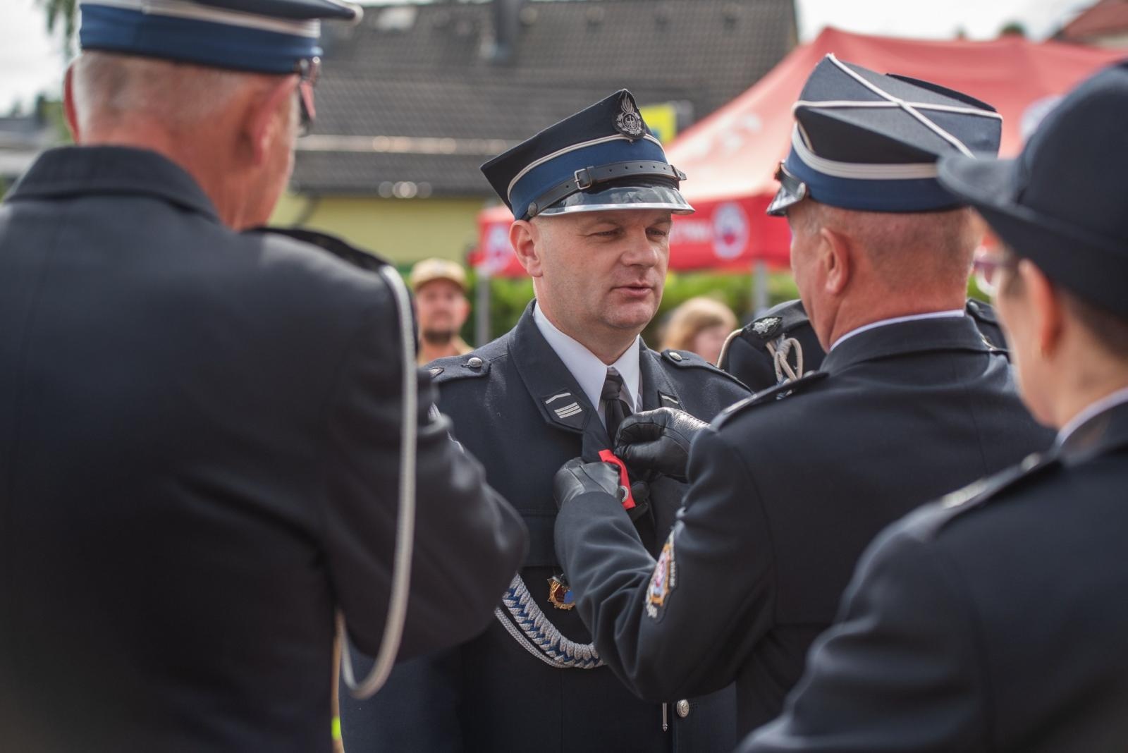 Zdjęcie w galerii na portalu naszwodzislaw.com: Jubileusz 90-lecia OSP Zawada. Strażacka tradycja i wspólne świętowanie [FOTO] wiadomości z regionu
