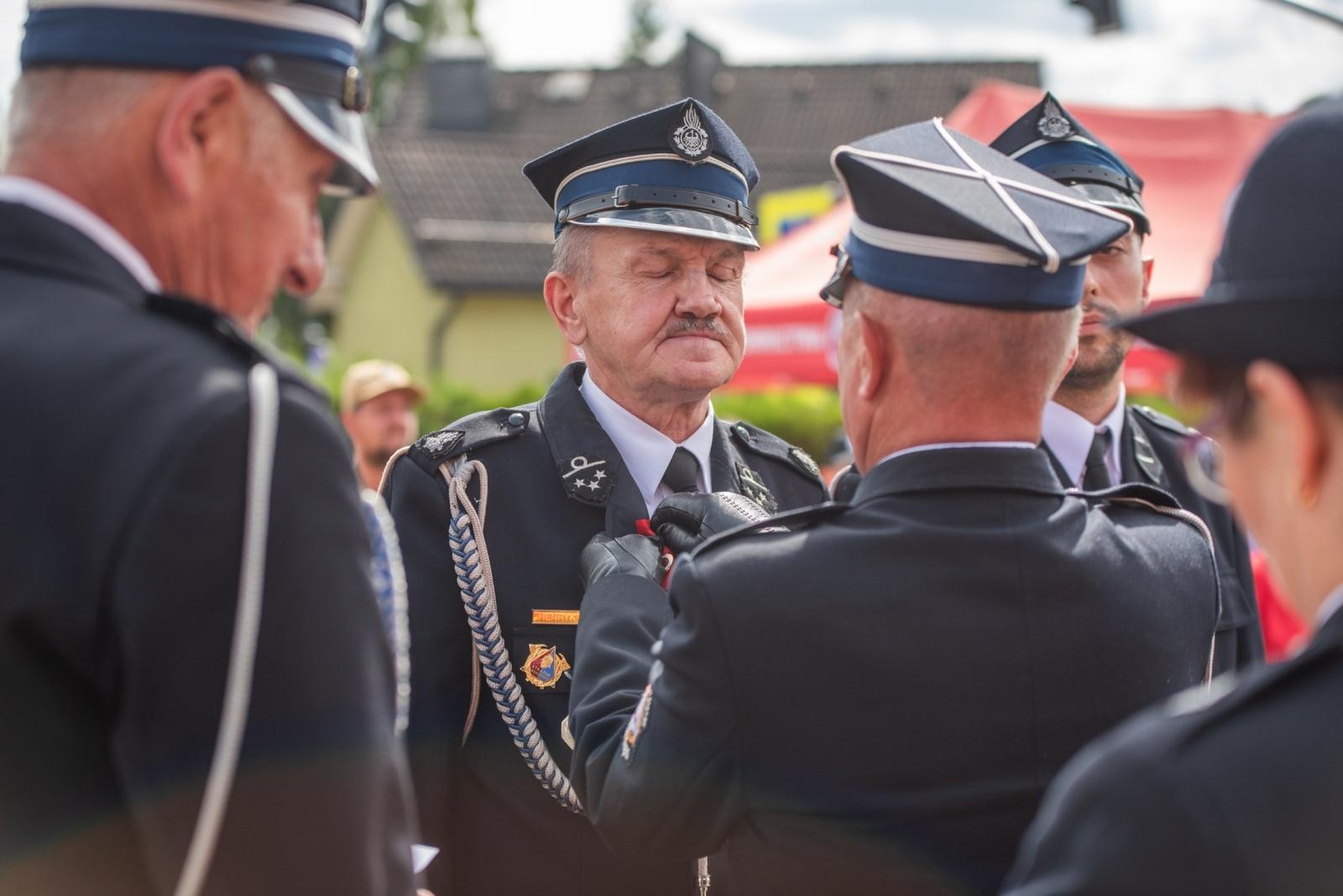 Zdjęcie w galerii na portalu naszwodzislaw.com: Jubileusz 90-lecia OSP Zawada. Strażacka tradycja i wspólne świętowanie [FOTO] wiadomości z regionu