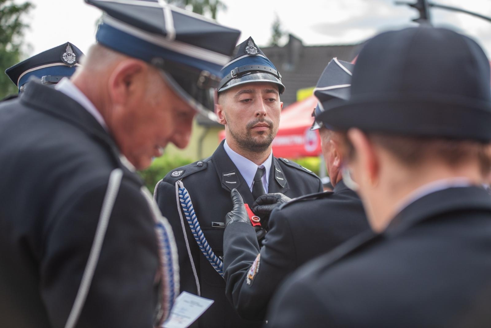 Zdjęcie w galerii na portalu naszwodzislaw.com: Jubileusz 90-lecia OSP Zawada. Strażacka tradycja i wspólne świętowanie [FOTO] wiadomości z regionu