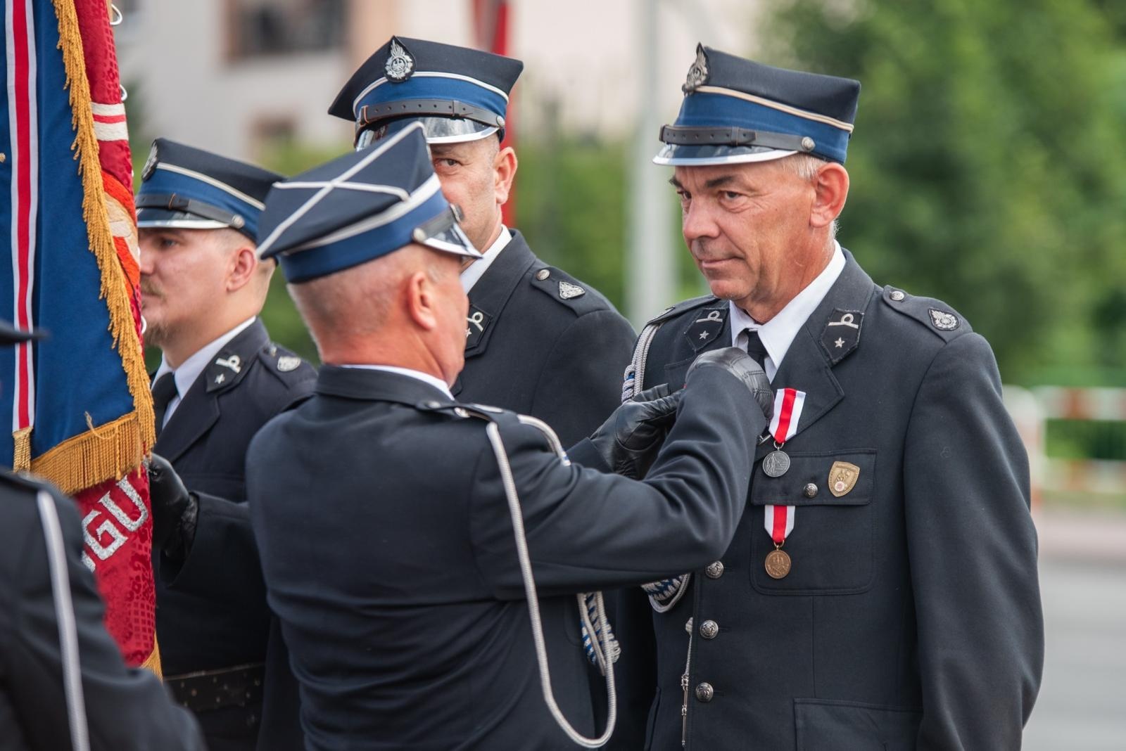 Zdjęcie w galerii na portalu naszwodzislaw.com: Jubileusz 90-lecia OSP Zawada. Strażacka tradycja i wspólne świętowanie [FOTO] wiadomości z regionu