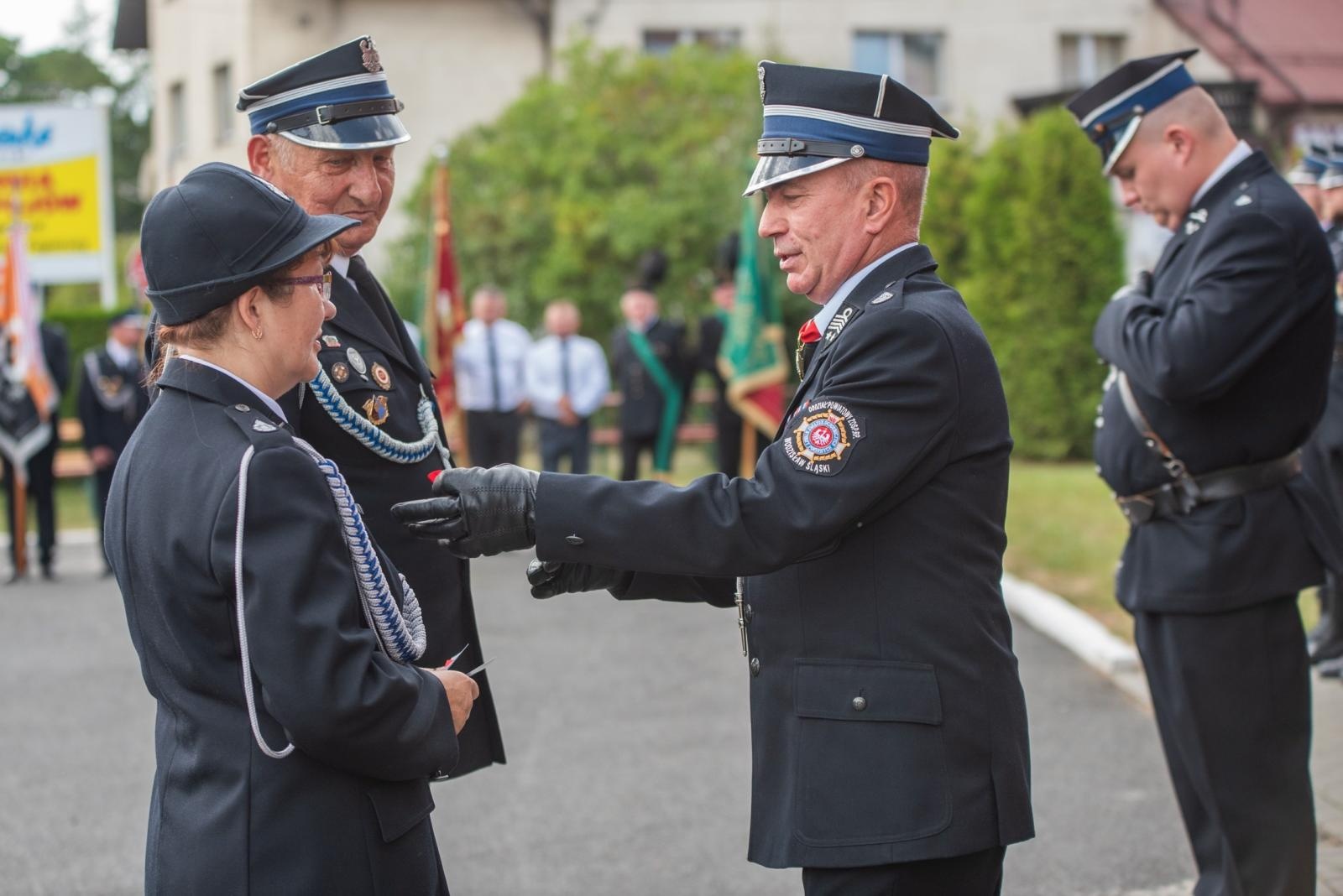 Zdjęcie w galerii na portalu naszwodzislaw.com: Jubileusz 90-lecia OSP Zawada. Strażacka tradycja i wspólne świętowanie [FOTO] wiadomości z regionu