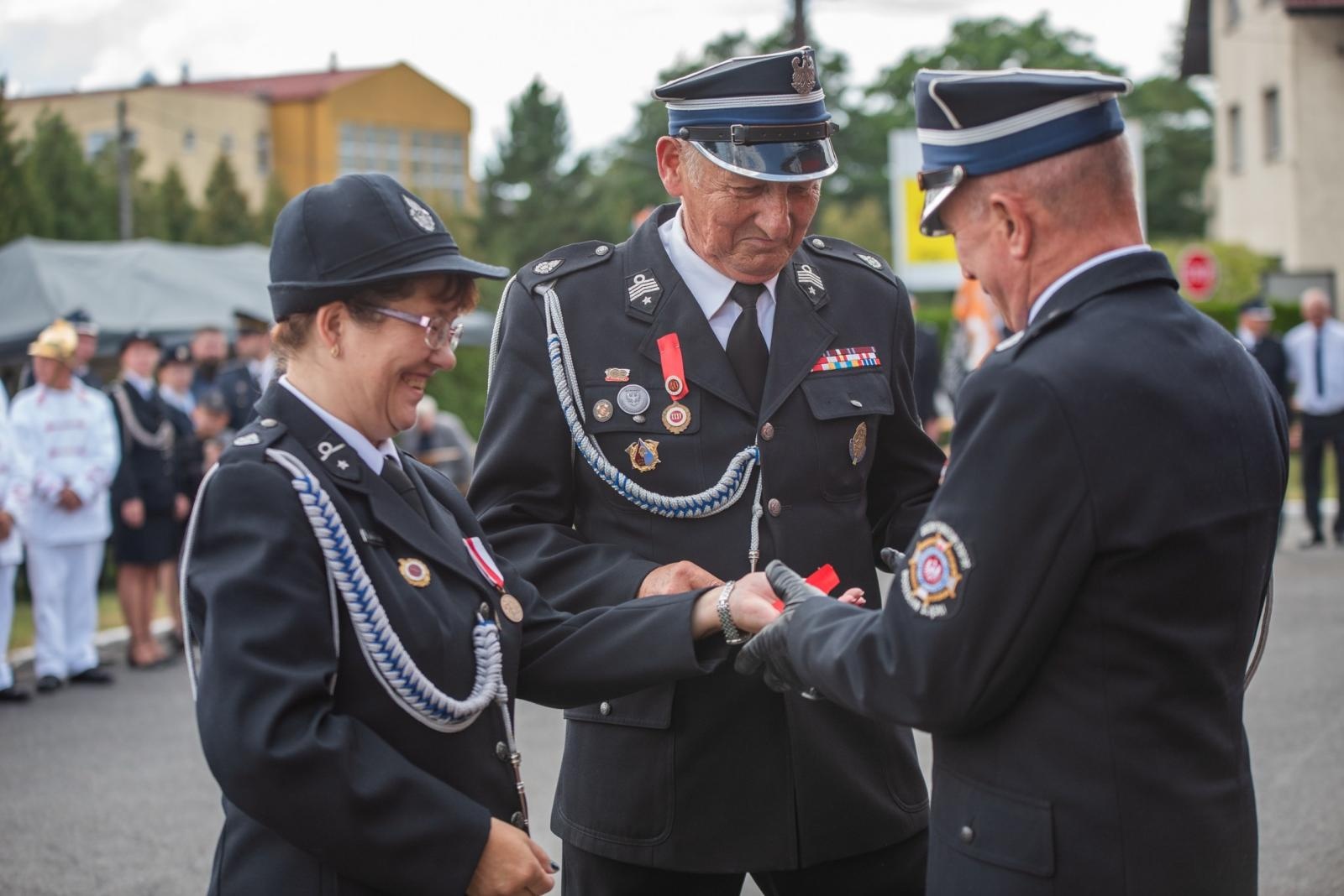Zdjęcie w galerii na portalu naszwodzislaw.com: Jubileusz 90-lecia OSP Zawada. Strażacka tradycja i wspólne świętowanie [FOTO] wiadomości z regionu