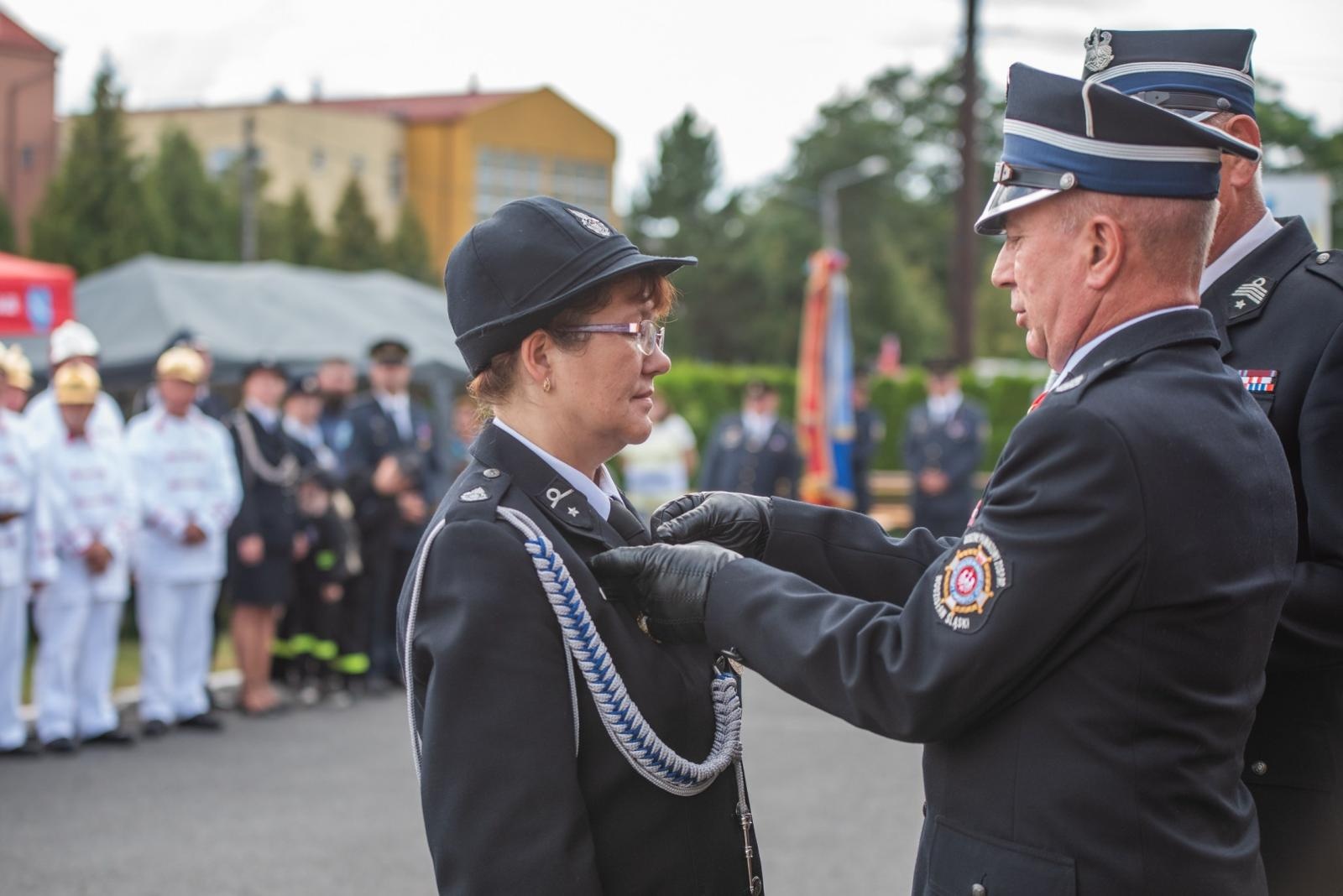 Zdjęcie w galerii na portalu naszwodzislaw.com: Jubileusz 90-lecia OSP Zawada. Strażacka tradycja i wspólne świętowanie [FOTO] wiadomości z regionu