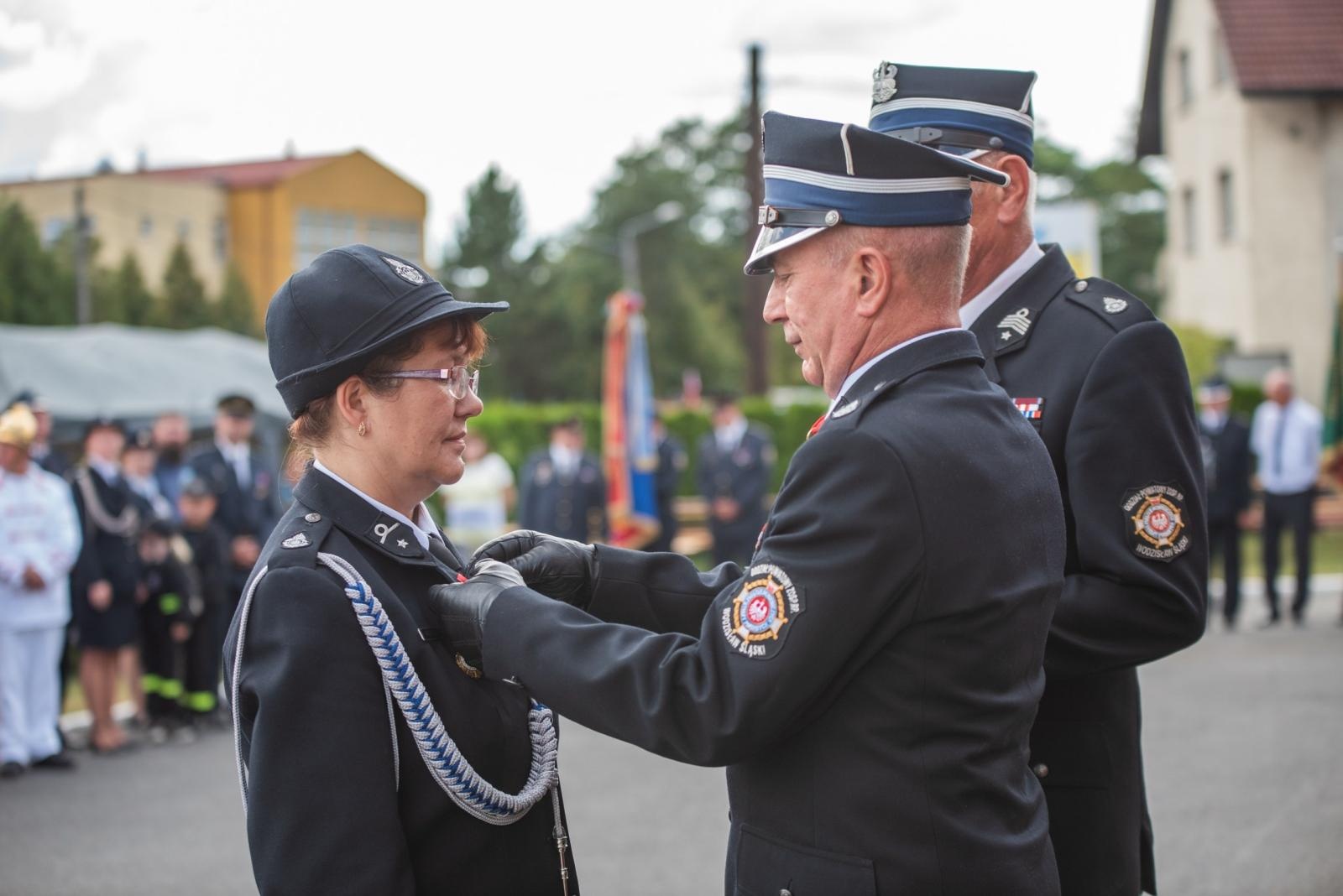 Zdjęcie w galerii na portalu naszwodzislaw.com: Jubileusz 90-lecia OSP Zawada. Strażacka tradycja i wspólne świętowanie [FOTO] wiadomości z regionu