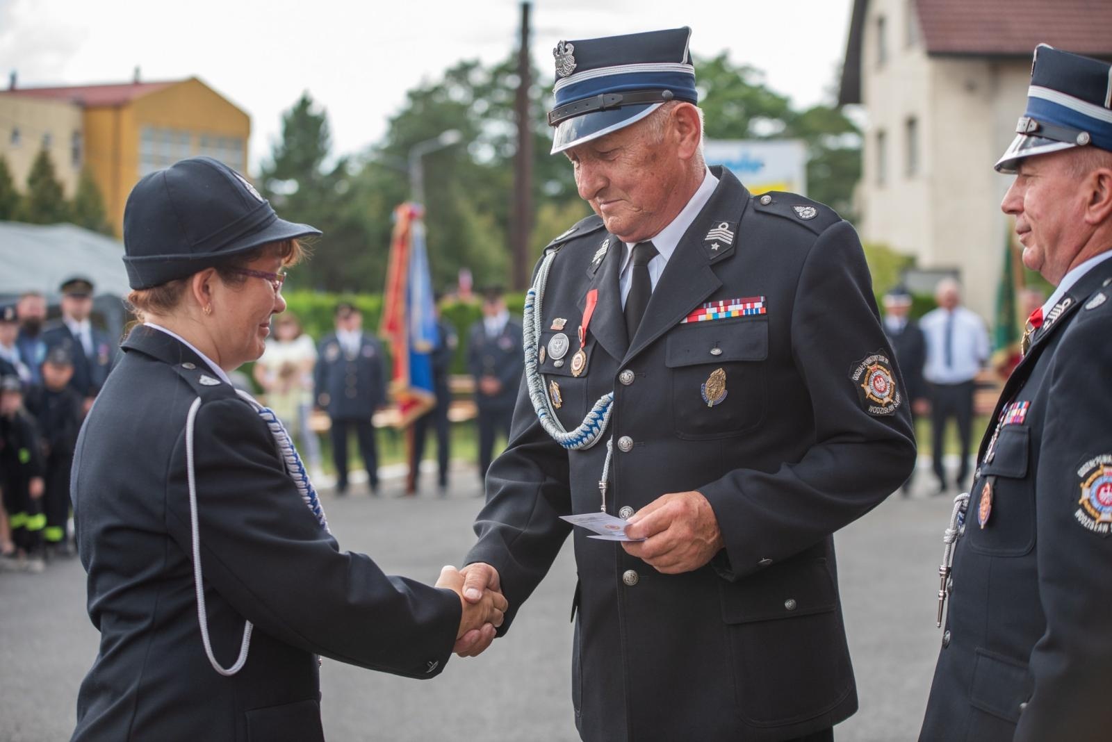 Zdjęcie w galerii na portalu naszwodzislaw.com: Jubileusz 90-lecia OSP Zawada. Strażacka tradycja i wspólne świętowanie [FOTO] wiadomości z regionu