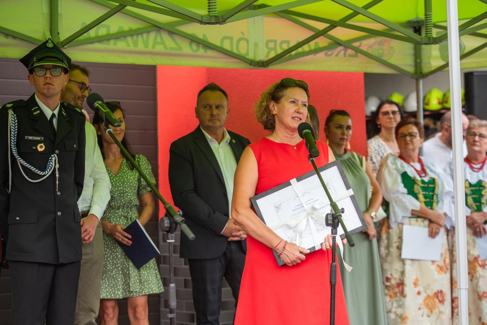 Zdjęcie w galerii na portalu naszwodzislaw.com: Jubileusz 90-lecia OSP Zawada. Strażacka tradycja i wspólne świętowanie [FOTO] wiadomości z regionu