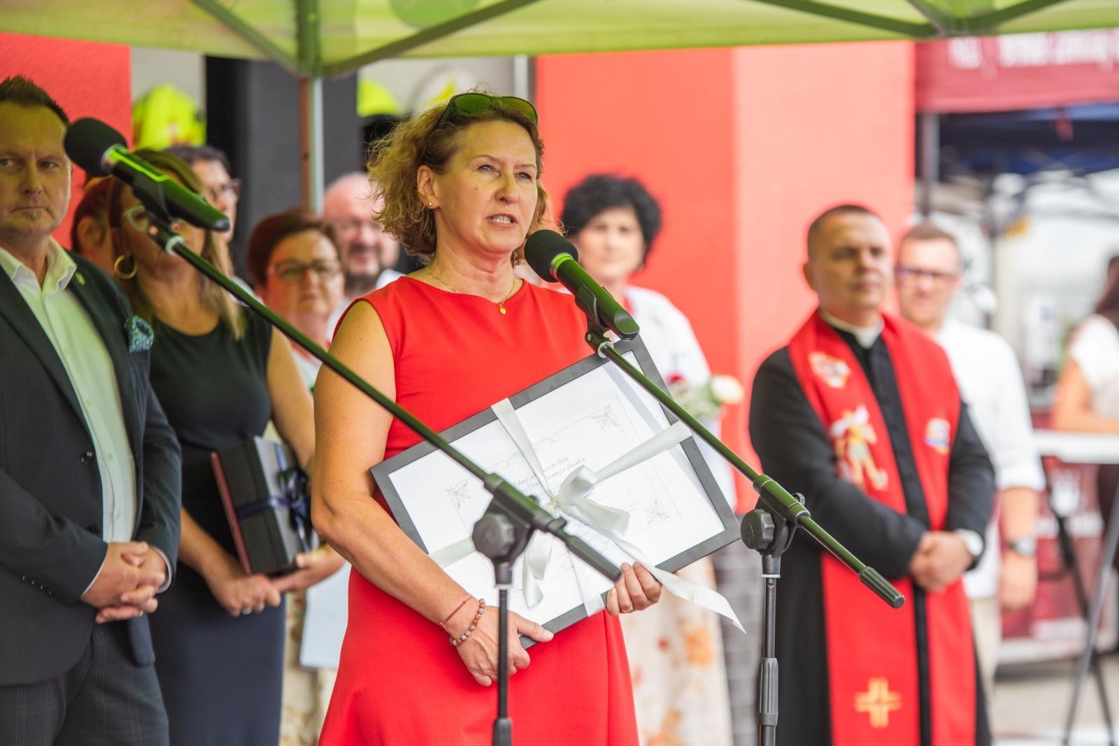 Zdjęcie w galerii na portalu naszwodzislaw.com: Jubileusz 90-lecia OSP Zawada. Strażacka tradycja i wspólne świętowanie [FOTO] wiadomości z regionu