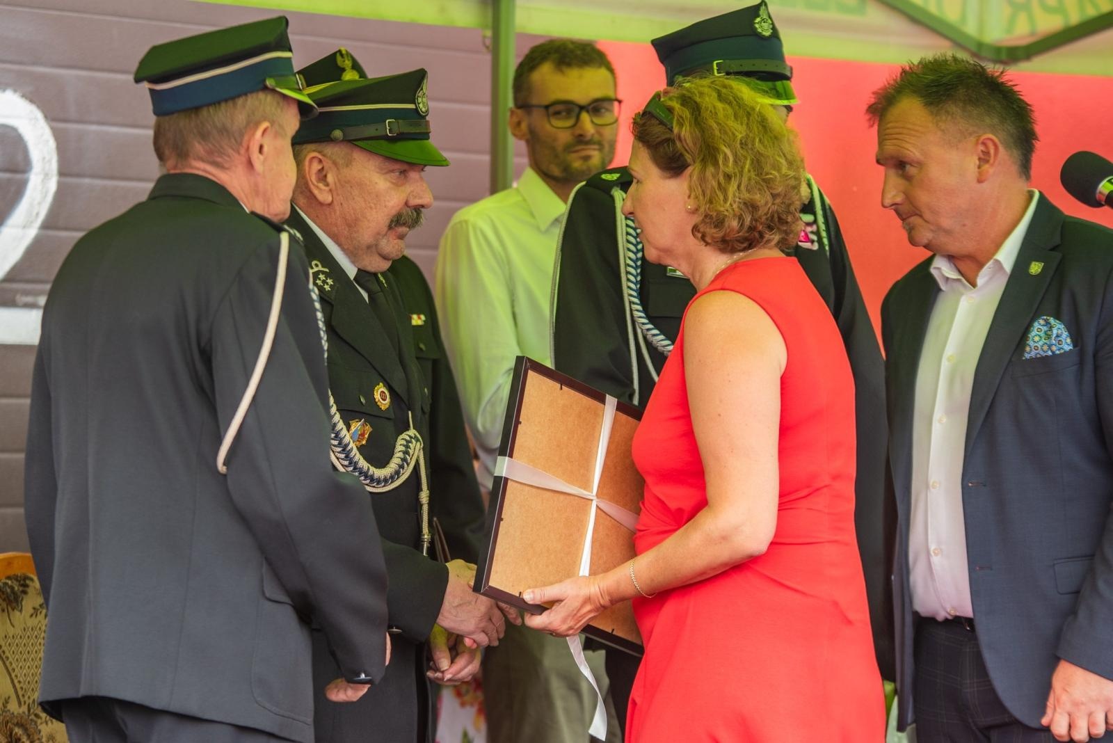 Zdjęcie w galerii na portalu naszwodzislaw.com: Jubileusz 90-lecia OSP Zawada. Strażacka tradycja i wspólne świętowanie [FOTO] wiadomości z regionu