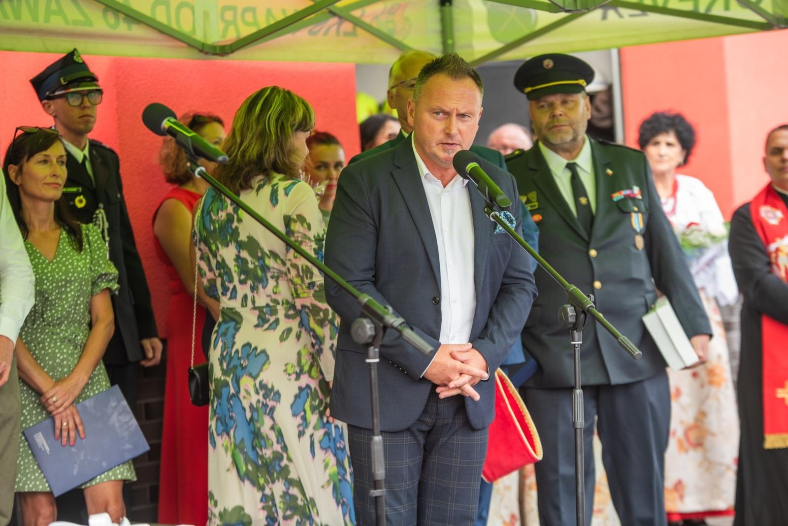 Zdjęcie w galerii na portalu naszwodzislaw.com: Jubileusz 90-lecia OSP Zawada. Strażacka tradycja i wspólne świętowanie [FOTO] wiadomości z regionu