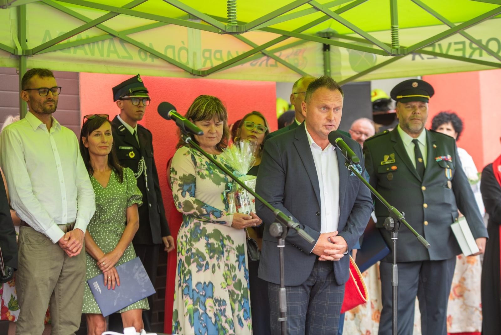 Zdjęcie w galerii na portalu naszwodzislaw.com: Jubileusz 90-lecia OSP Zawada. Strażacka tradycja i wspólne świętowanie [FOTO] wiadomości z regionu
