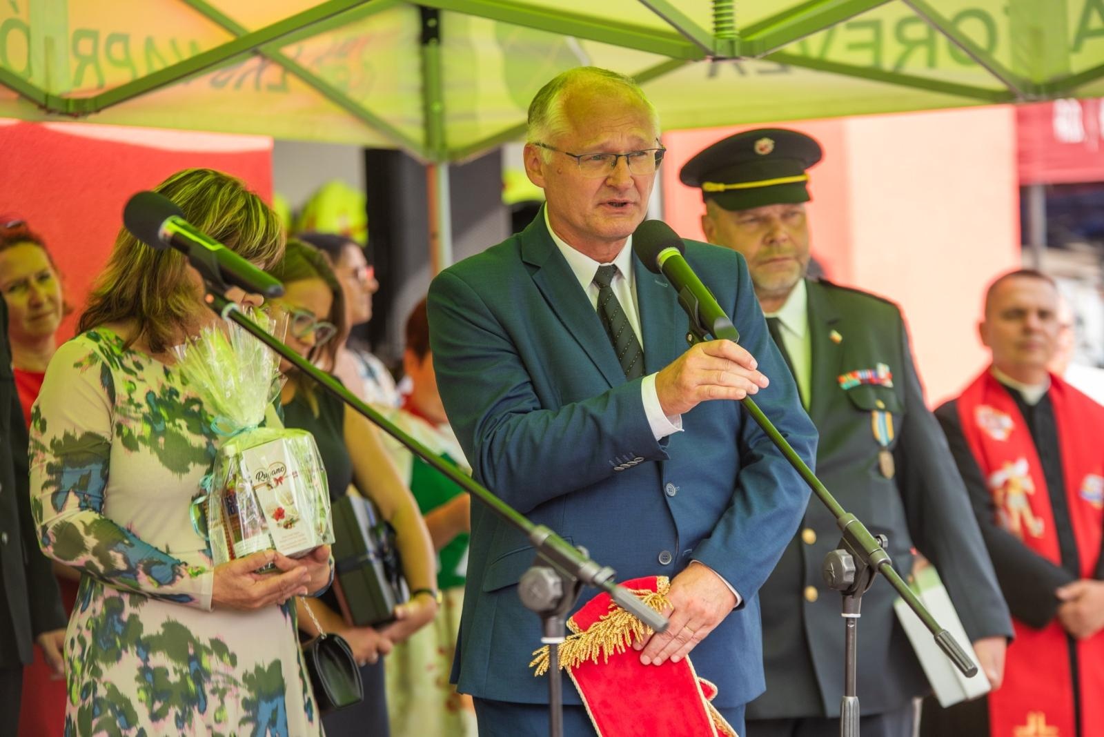 Zdjęcie w galerii na portalu naszwodzislaw.com: Jubileusz 90-lecia OSP Zawada. Strażacka tradycja i wspólne świętowanie [FOTO] wiadomości z regionu