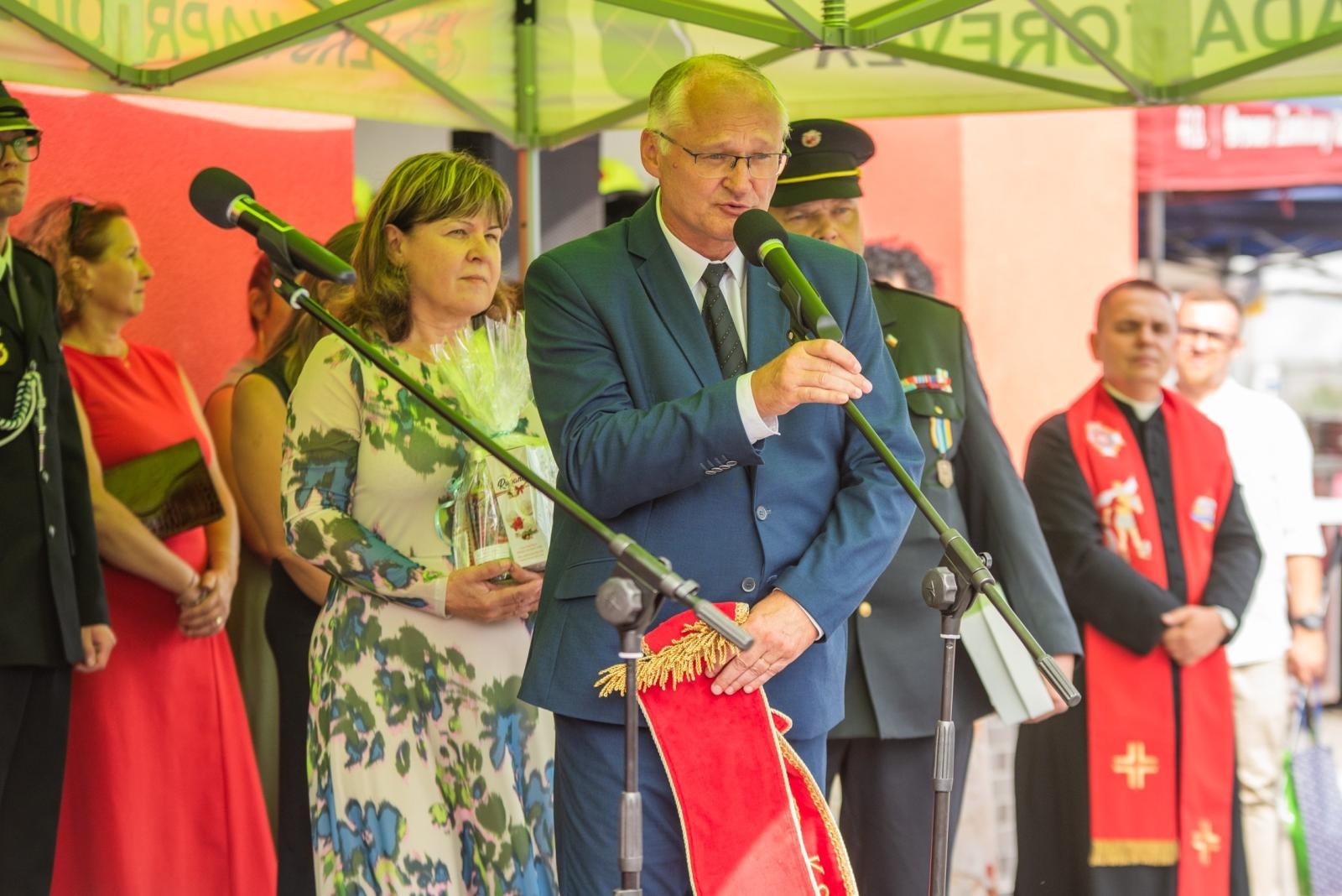 Zdjęcie w galerii na portalu naszwodzislaw.com: Jubileusz 90-lecia OSP Zawada. Strażacka tradycja i wspólne świętowanie [FOTO] wiadomości z regionu