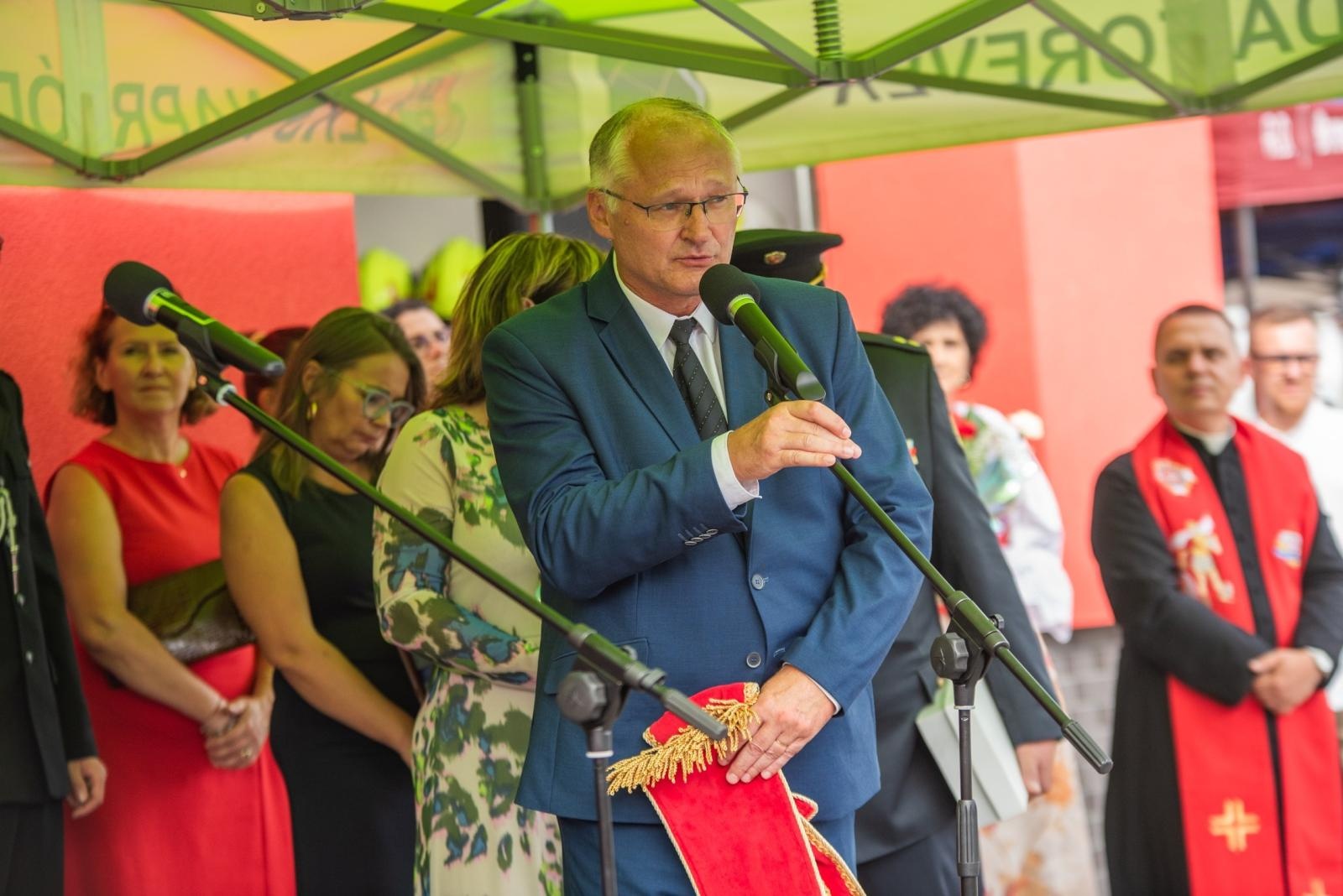Zdjęcie w galerii na portalu naszwodzislaw.com: Jubileusz 90-lecia OSP Zawada. Strażacka tradycja i wspólne świętowanie [FOTO] wiadomości z regionu