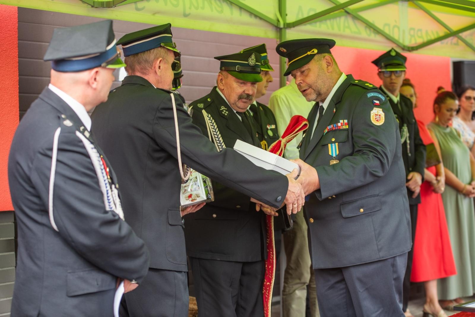 Zdjęcie w galerii na portalu naszwodzislaw.com: Jubileusz 90-lecia OSP Zawada. Strażacka tradycja i wspólne świętowanie [FOTO] wiadomości z regionu