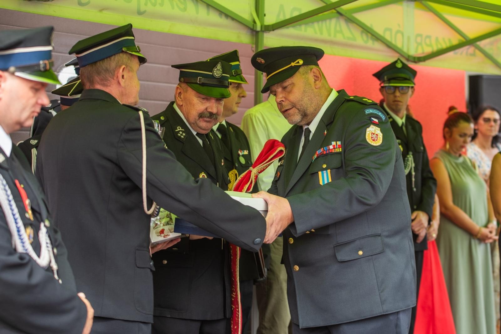 Zdjęcie w galerii na portalu naszwodzislaw.com: Jubileusz 90-lecia OSP Zawada. Strażacka tradycja i wspólne świętowanie [FOTO] wiadomości z regionu