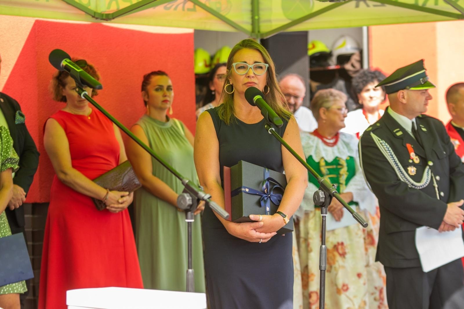 Zdjęcie w galerii na portalu naszwodzislaw.com: Jubileusz 90-lecia OSP Zawada. Strażacka tradycja i wspólne świętowanie [FOTO] wiadomości z regionu