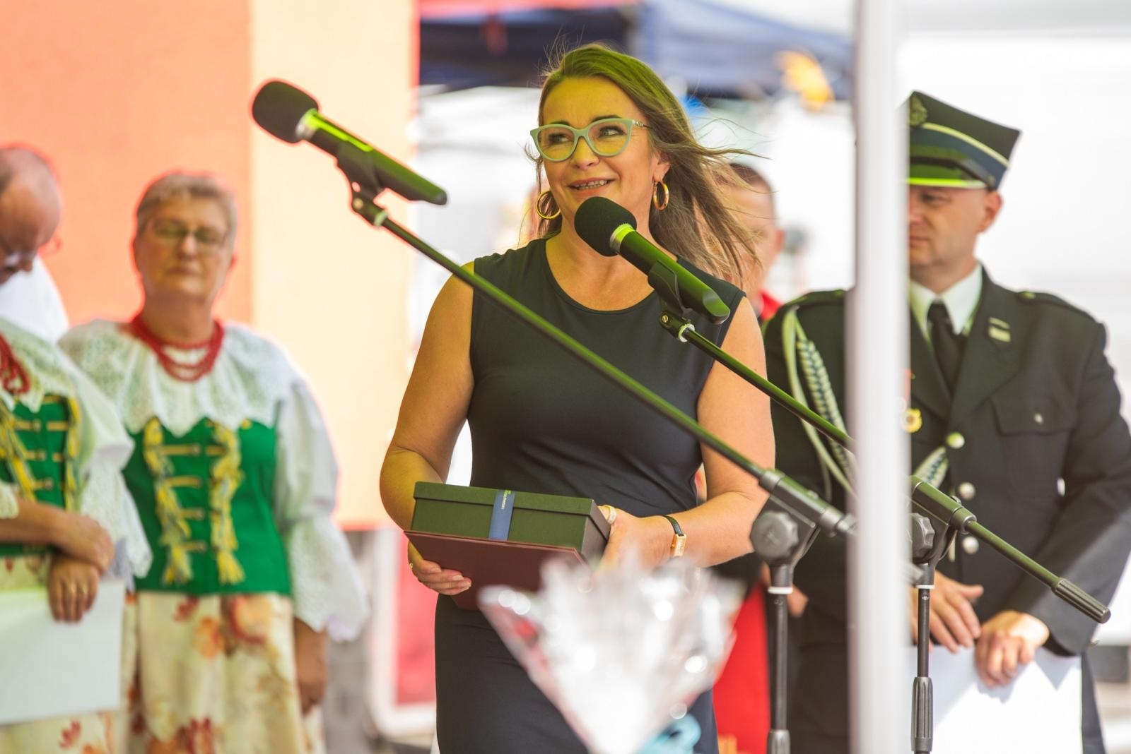 Zdjęcie w galerii na portalu naszwodzislaw.com: Jubileusz 90-lecia OSP Zawada. Strażacka tradycja i wspólne świętowanie [FOTO] wiadomości z regionu