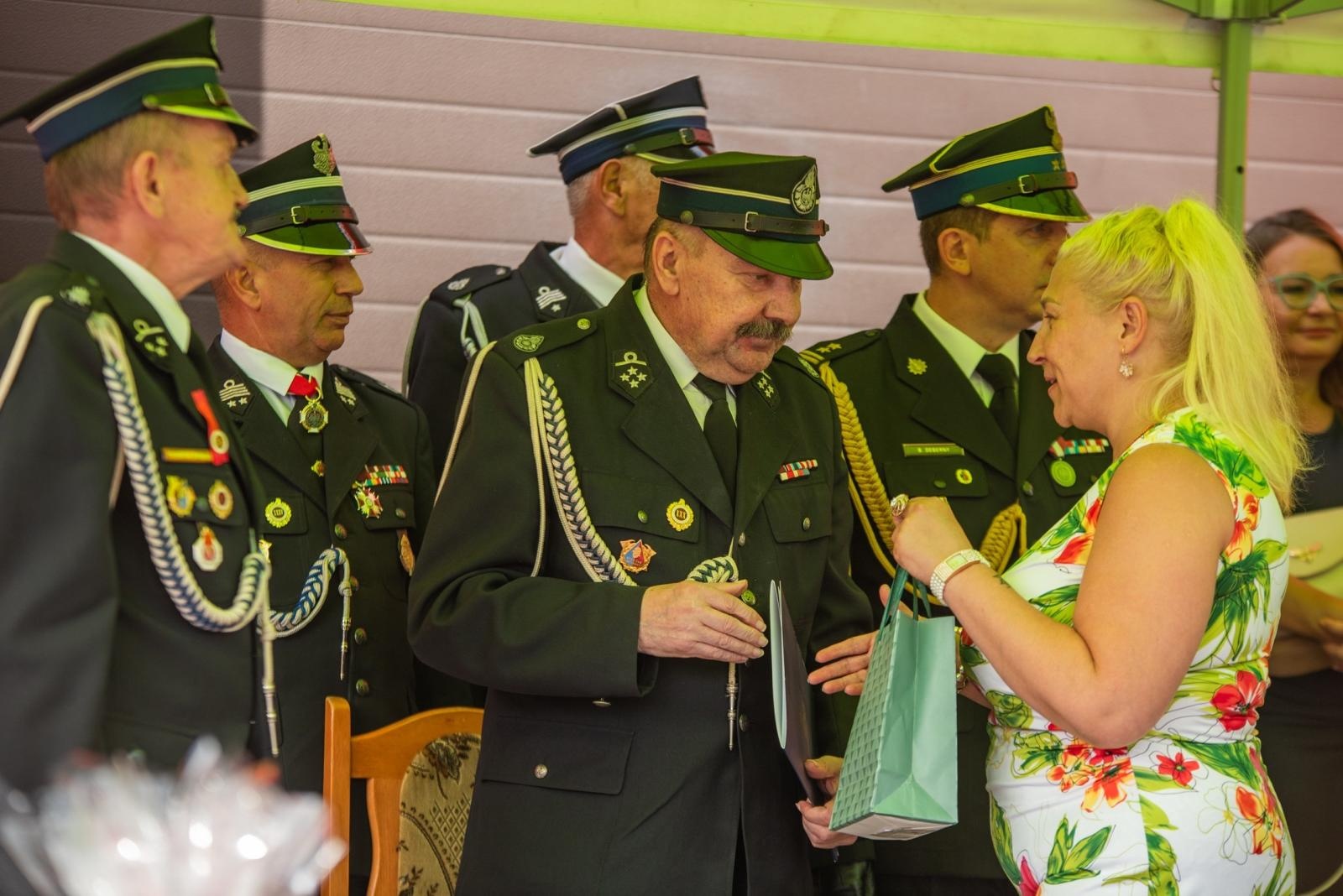 Zdjęcie w galerii na portalu naszwodzislaw.com: Jubileusz 90-lecia OSP Zawada. Strażacka tradycja i wspólne świętowanie [FOTO] wiadomości z regionu