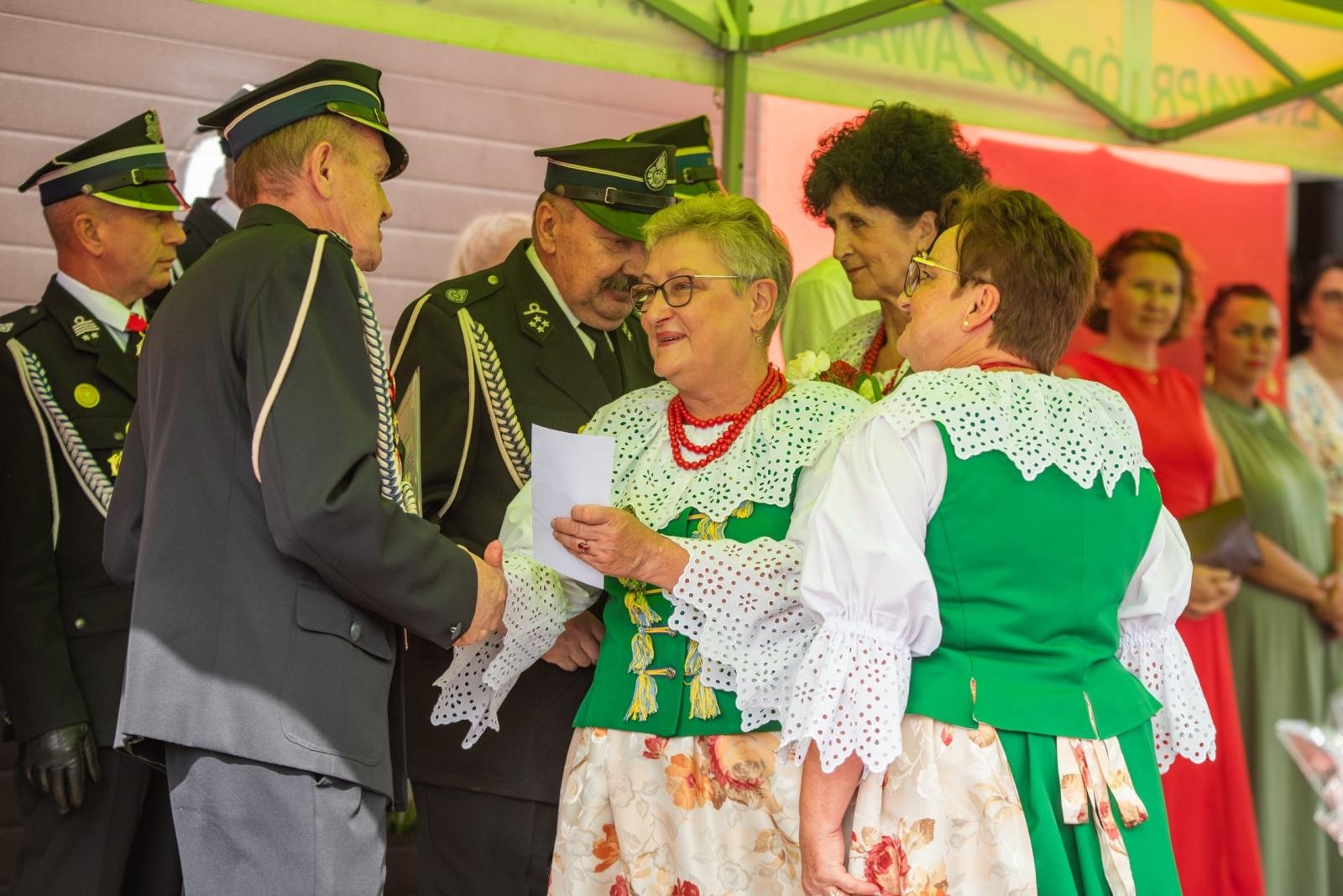 Zdjęcie w galerii na portalu naszwodzislaw.com: Jubileusz 90-lecia OSP Zawada. Strażacka tradycja i wspólne świętowanie [FOTO] wiadomości z regionu
