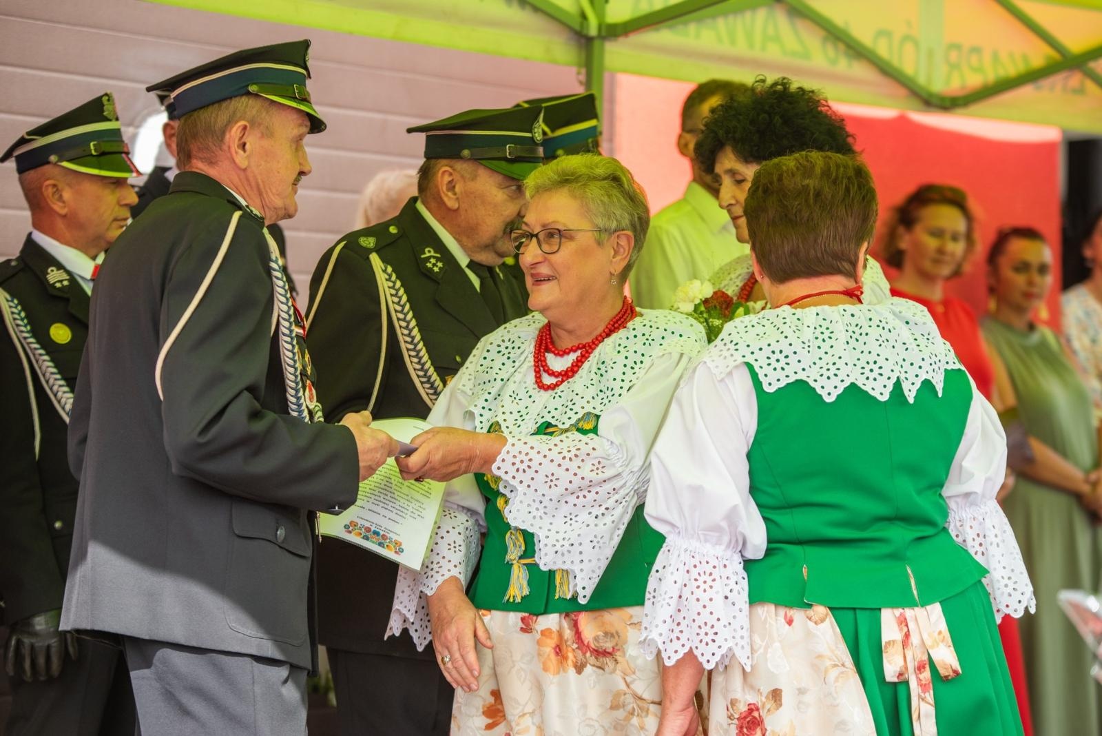 Zdjęcie w galerii na portalu naszwodzislaw.com: Jubileusz 90-lecia OSP Zawada. Strażacka tradycja i wspólne świętowanie [FOTO] wiadomości z regionu