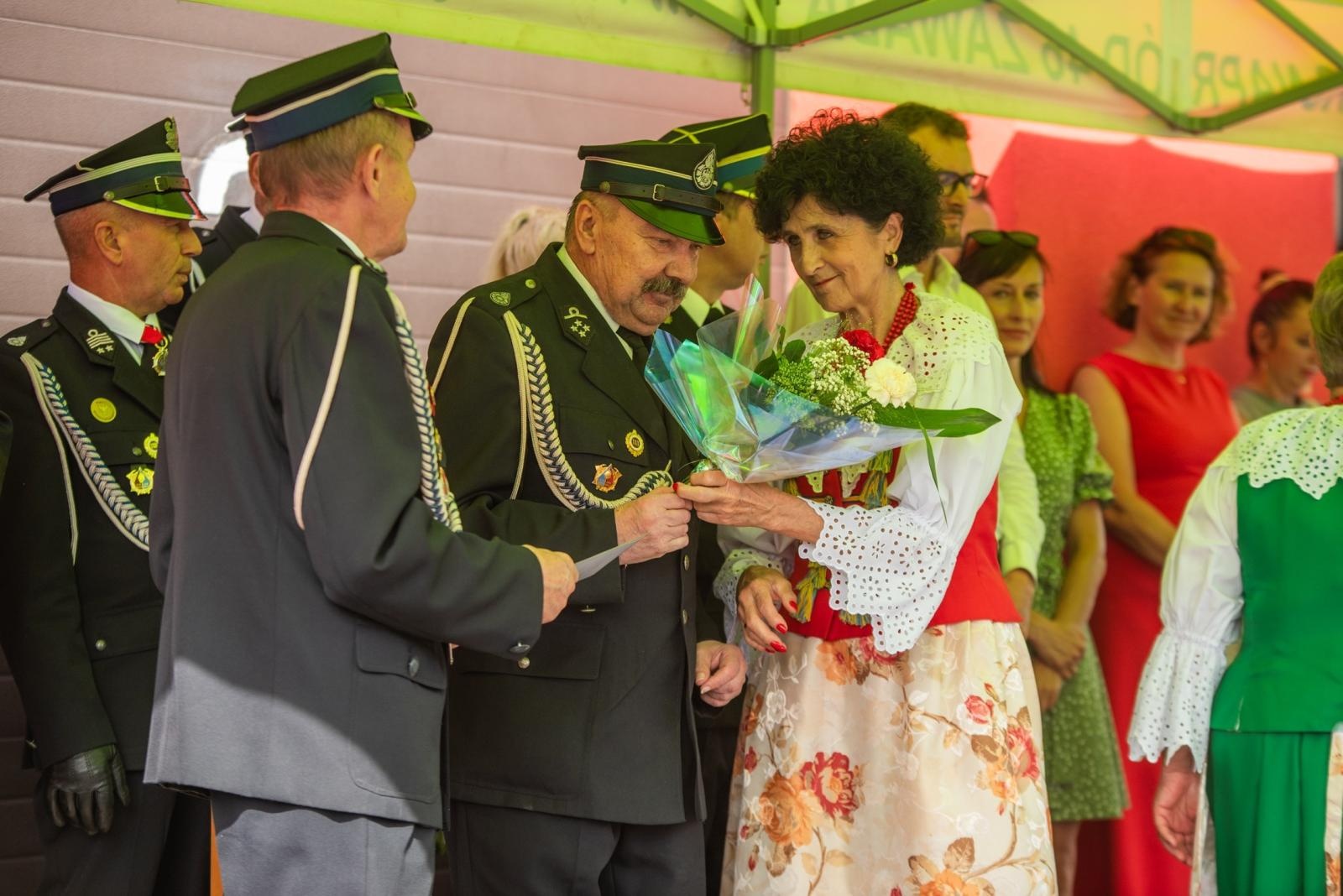 Zdjęcie w galerii na portalu naszwodzislaw.com: Jubileusz 90-lecia OSP Zawada. Strażacka tradycja i wspólne świętowanie [FOTO] wiadomości z regionu