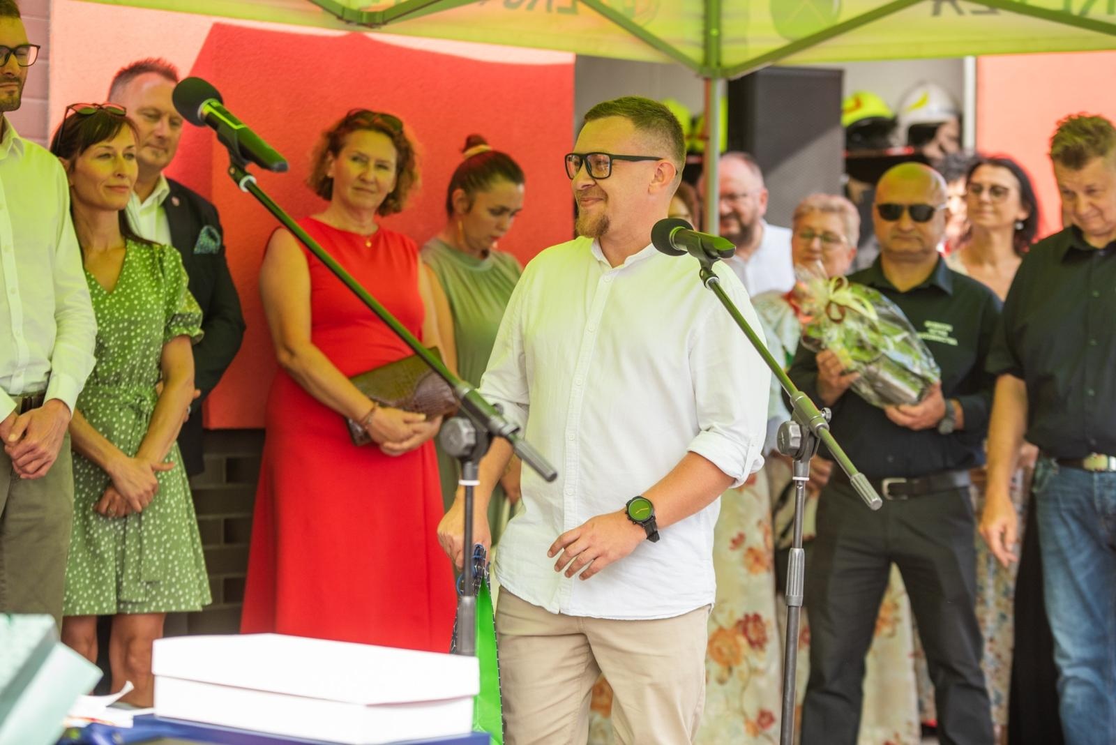 Zdjęcie w galerii na portalu naszwodzislaw.com: Jubileusz 90-lecia OSP Zawada. Strażacka tradycja i wspólne świętowanie [FOTO] wiadomości z regionu