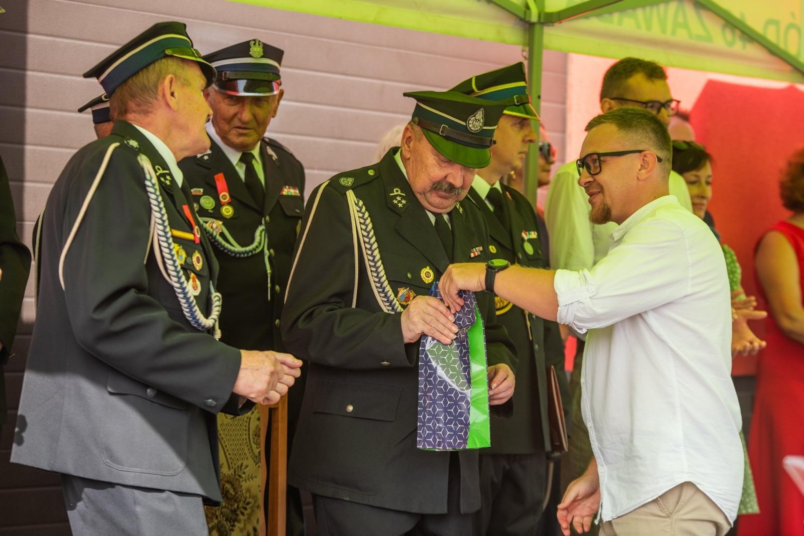 Zdjęcie w galerii na portalu naszwodzislaw.com: Jubileusz 90-lecia OSP Zawada. Strażacka tradycja i wspólne świętowanie [FOTO] wiadomości z regionu