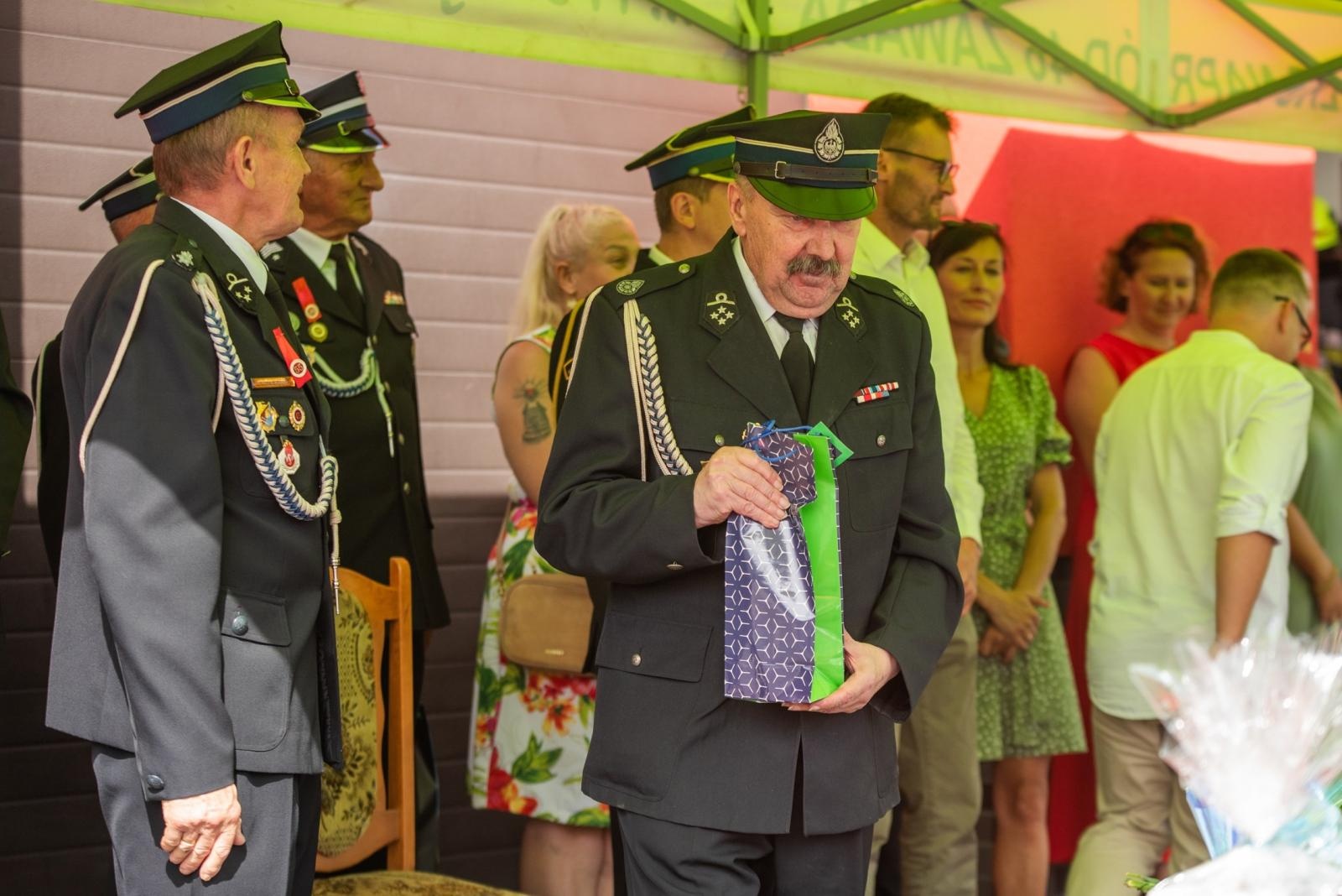 Zdjęcie w galerii na portalu naszwodzislaw.com: Jubileusz 90-lecia OSP Zawada. Strażacka tradycja i wspólne świętowanie [FOTO] wiadomości z regionu