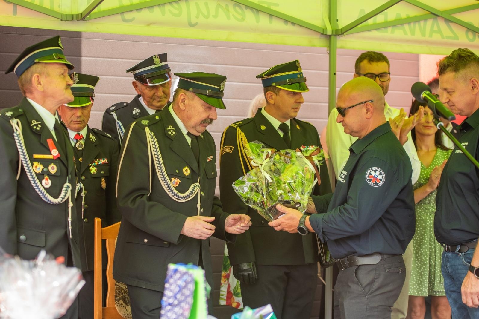 Zdjęcie w galerii na portalu naszwodzislaw.com: Jubileusz 90-lecia OSP Zawada. Strażacka tradycja i wspólne świętowanie [FOTO] wiadomości z regionu