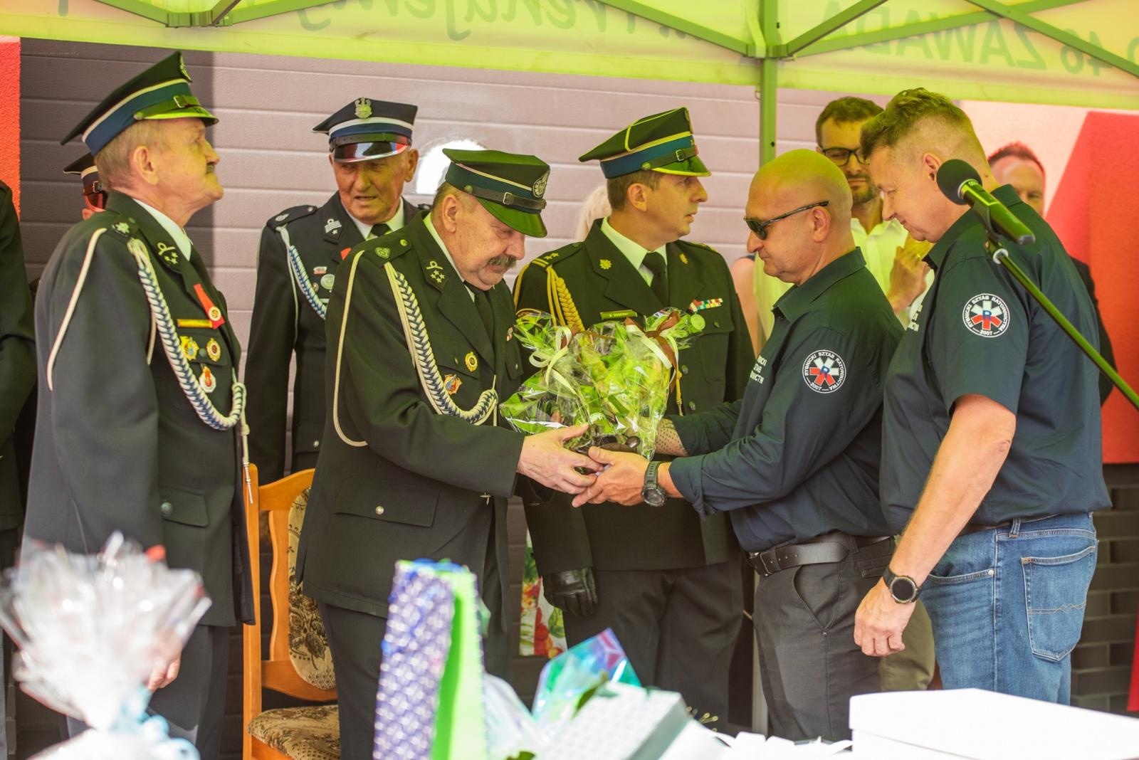 Zdjęcie w galerii na portalu naszwodzislaw.com: Jubileusz 90-lecia OSP Zawada. Strażacka tradycja i wspólne świętowanie [FOTO] wiadomości z regionu