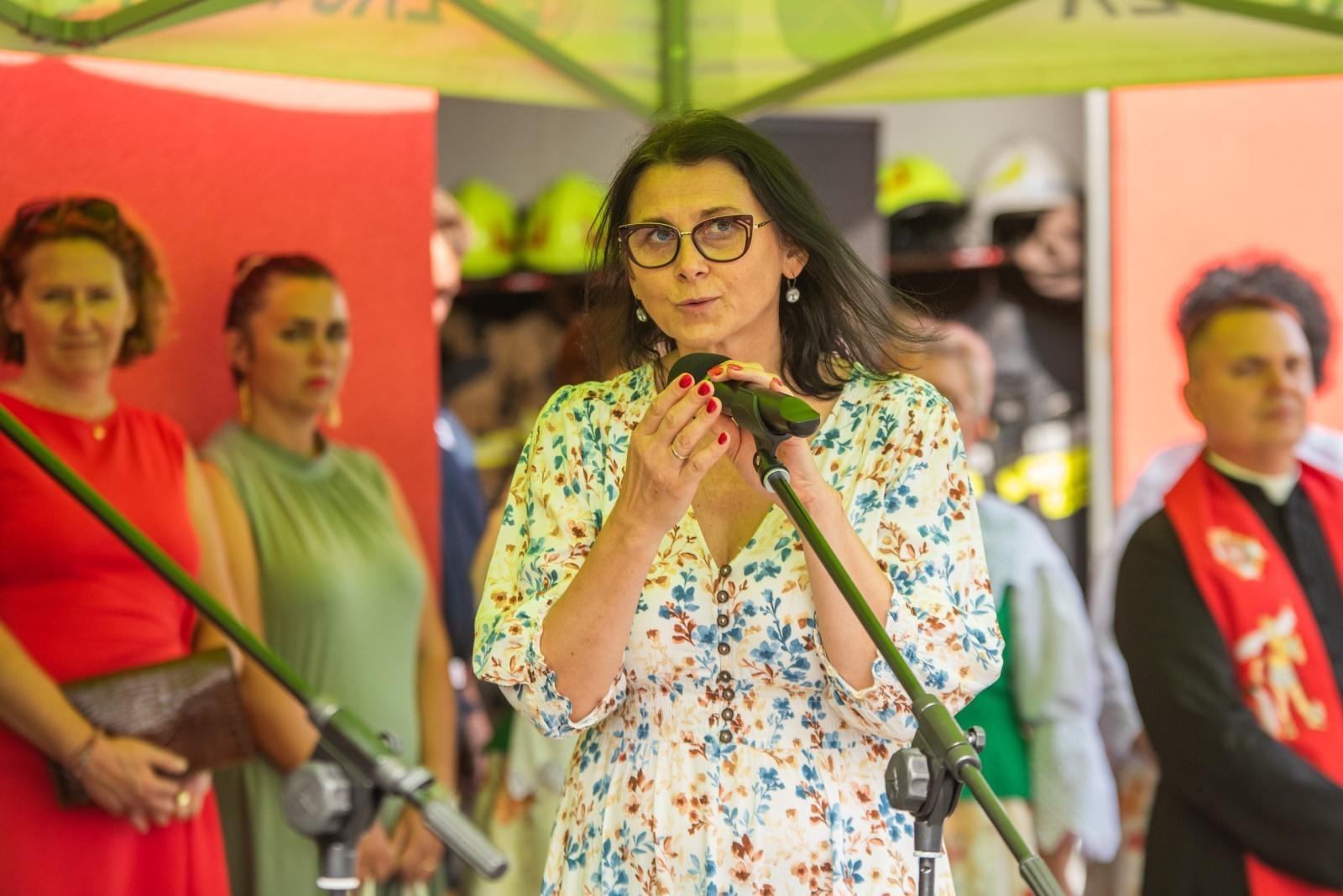 Zdjęcie w galerii na portalu naszwodzislaw.com: Jubileusz 90-lecia OSP Zawada. Strażacka tradycja i wspólne świętowanie [FOTO] wiadomości z regionu