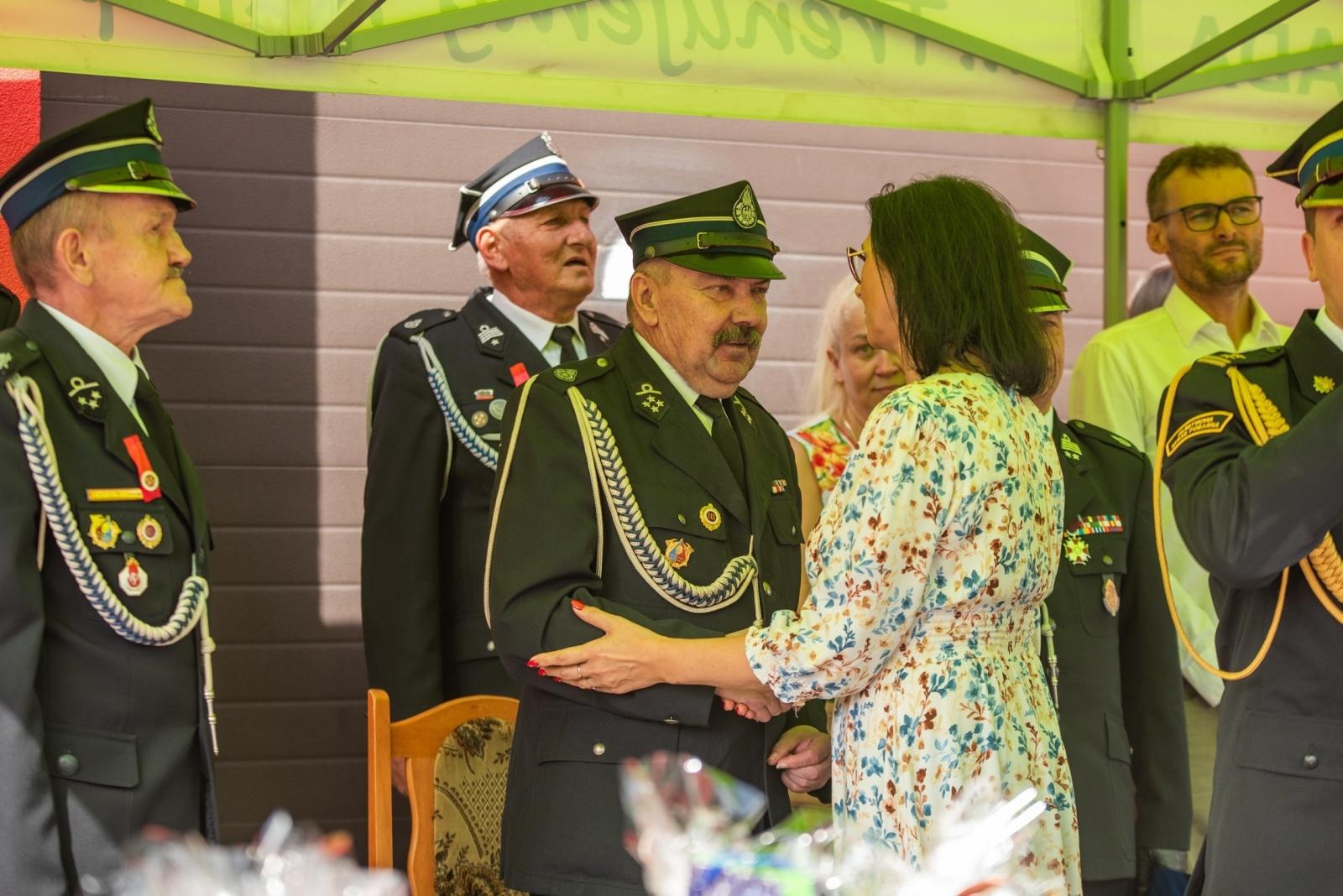 Zdjęcie w galerii na portalu naszwodzislaw.com: Jubileusz 90-lecia OSP Zawada. Strażacka tradycja i wspólne świętowanie [FOTO] wiadomości z regionu