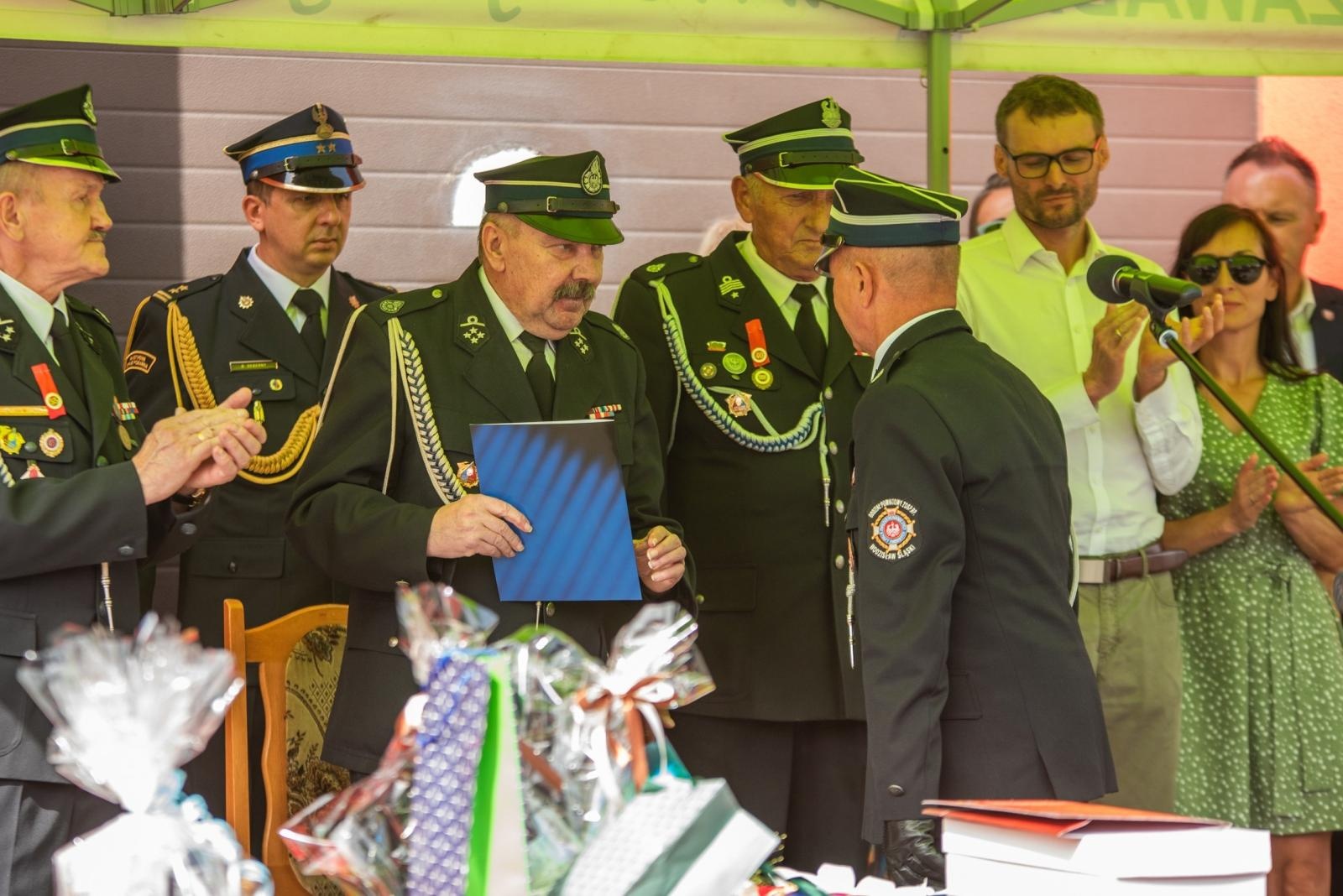 Zdjęcie w galerii na portalu naszwodzislaw.com: Jubileusz 90-lecia OSP Zawada. Strażacka tradycja i wspólne świętowanie [FOTO] wiadomości z regionu