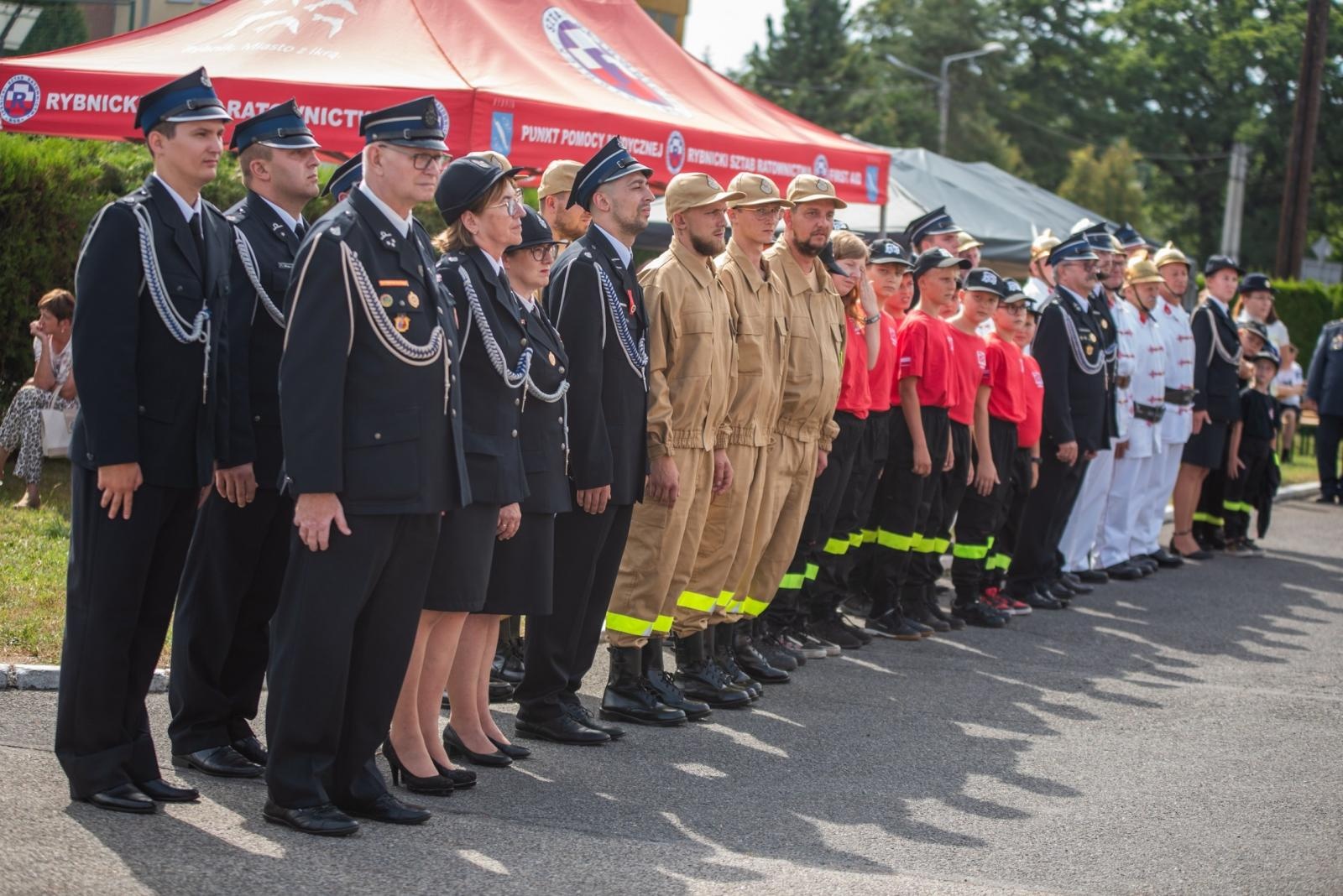 Zdjęcie w galerii na portalu naszwodzislaw.com: Jubileusz 90-lecia OSP Zawada. Strażacka tradycja i wspólne świętowanie [FOTO] wiadomości z regionu