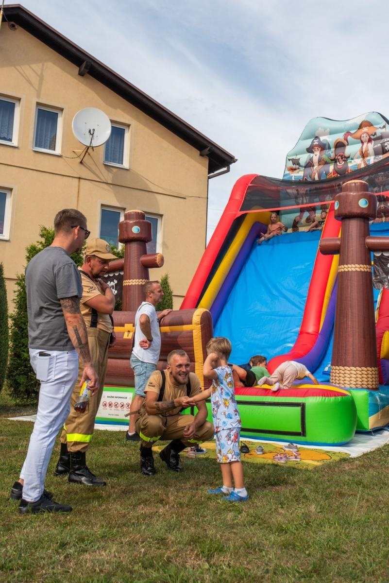 Zdjęcie w galerii na portalu naszwodzislaw.com: Jubileusz 90-lecia OSP Zawada. Strażacka tradycja i wspólne świętowanie [FOTO] wiadomości z regionu