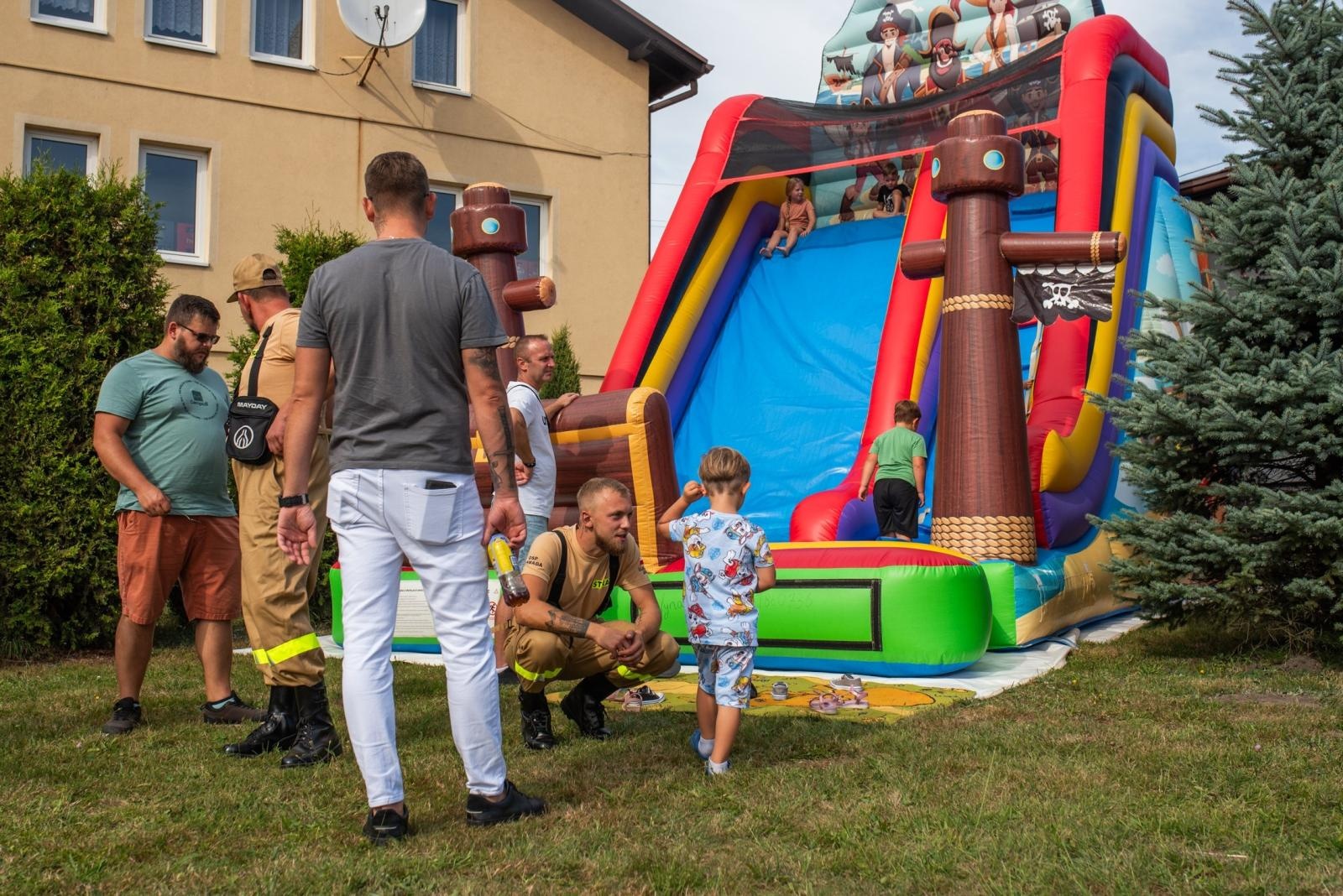 Zdjęcie w galerii na portalu naszwodzislaw.com: Jubileusz 90-lecia OSP Zawada. Strażacka tradycja i wspólne świętowanie [FOTO] wiadomości z regionu
