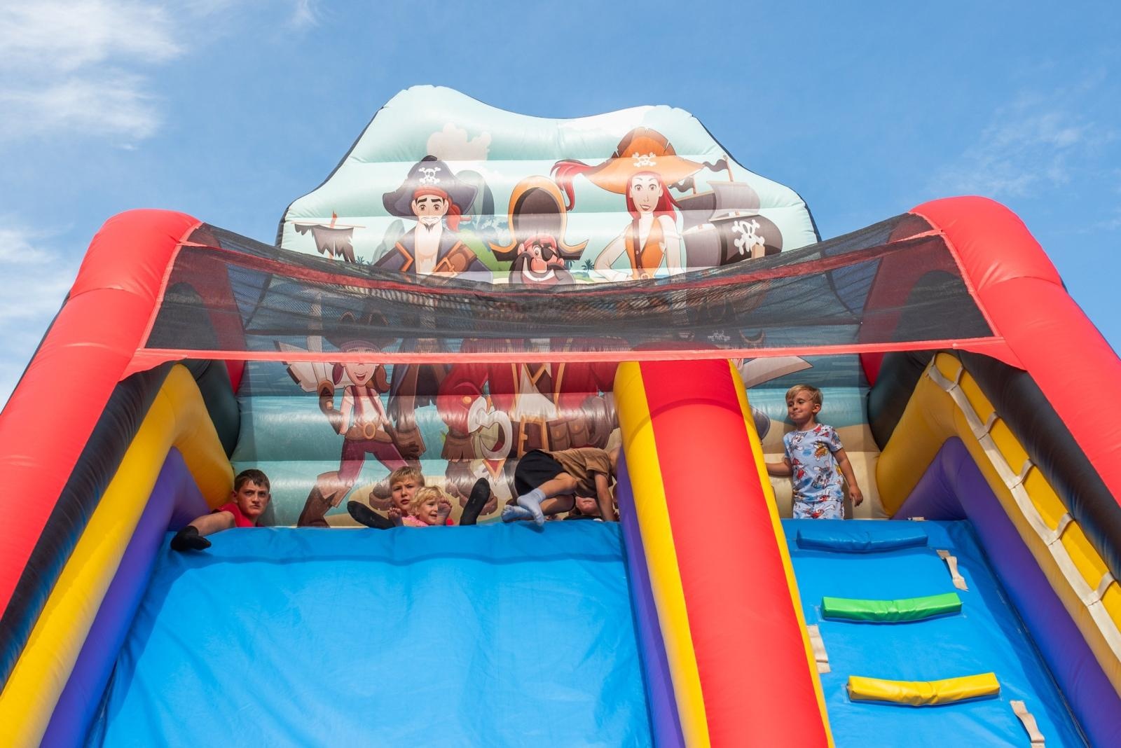 Zdjęcie w galerii na portalu naszwodzislaw.com: Jubileusz 90-lecia OSP Zawada. Strażacka tradycja i wspólne świętowanie [FOTO] wiadomości z regionu