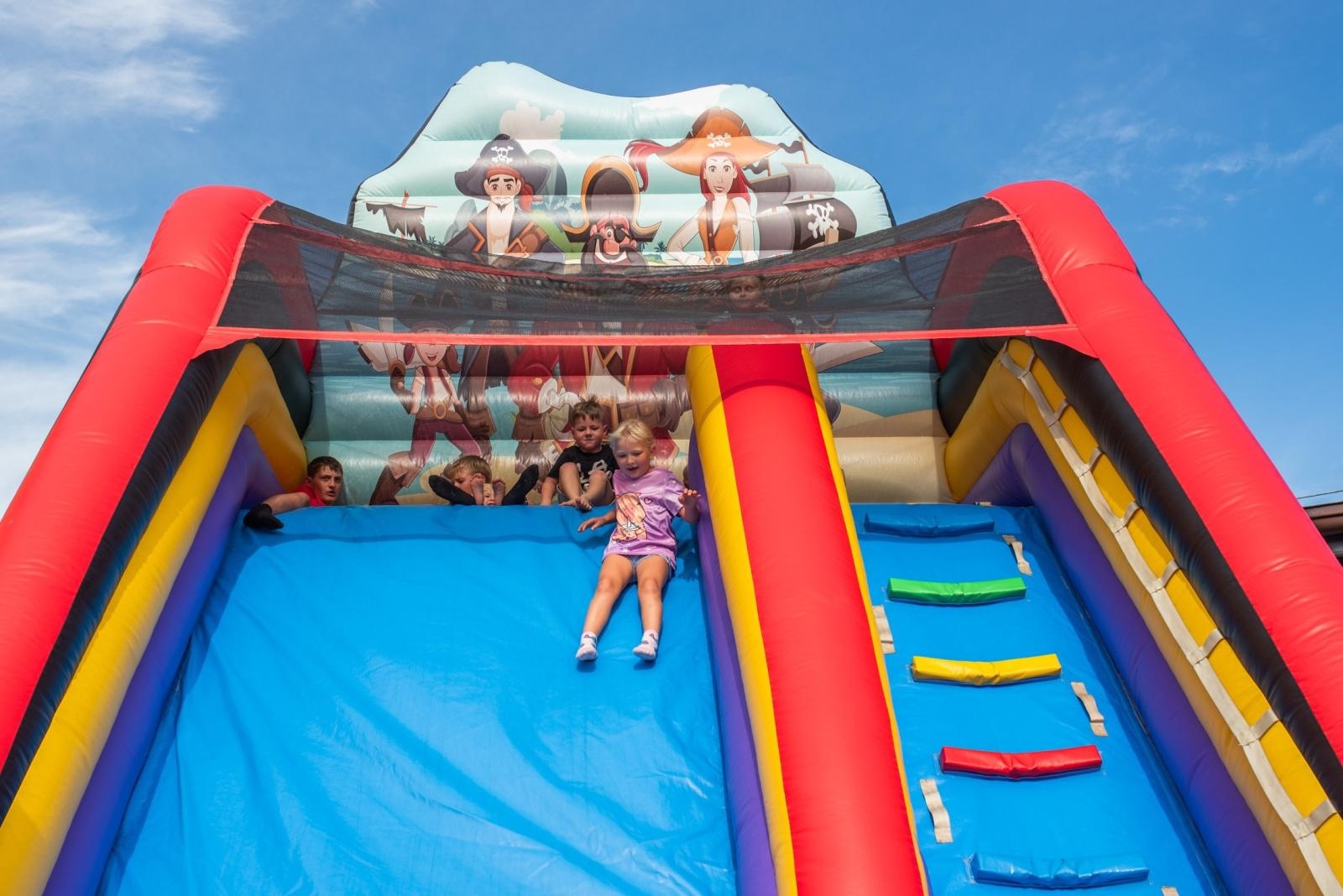 Zdjęcie w galerii na portalu naszwodzislaw.com: Jubileusz 90-lecia OSP Zawada. Strażacka tradycja i wspólne świętowanie [FOTO] wiadomości z regionu