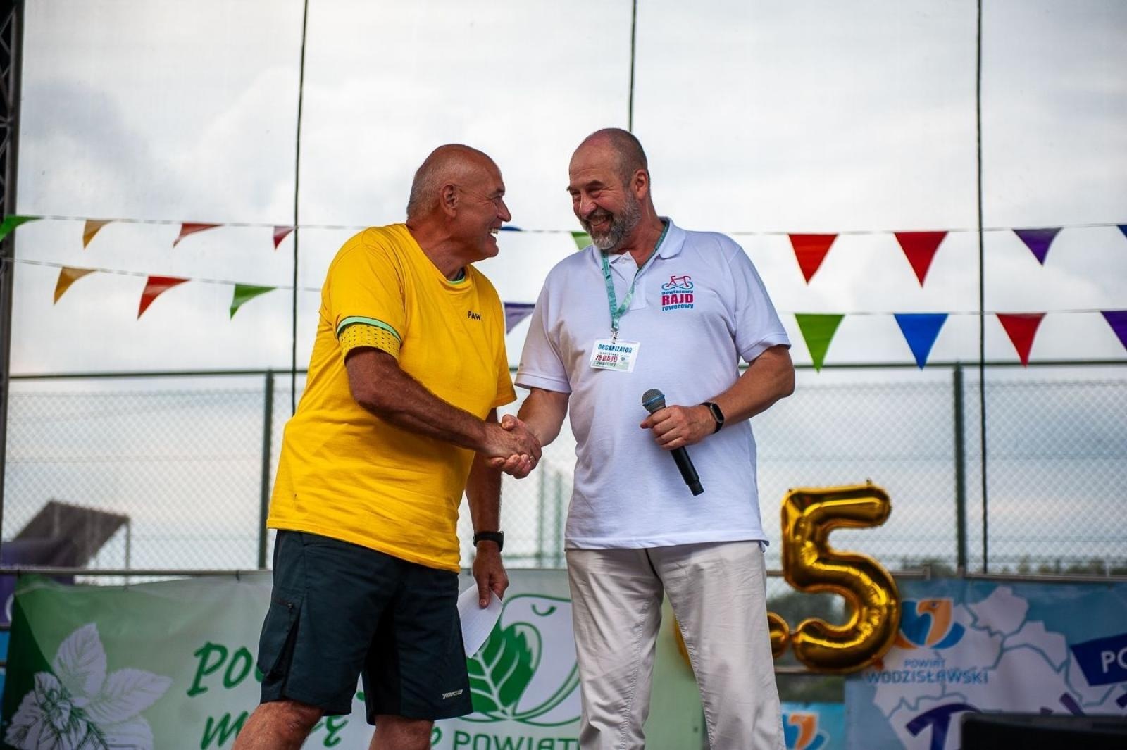 Zdjęcie w galerii na portalu naszwodzislaw.com: 840 rowerzystów na XXV Powiatowym Rajdzie Rowerowym wiadomości z regionu