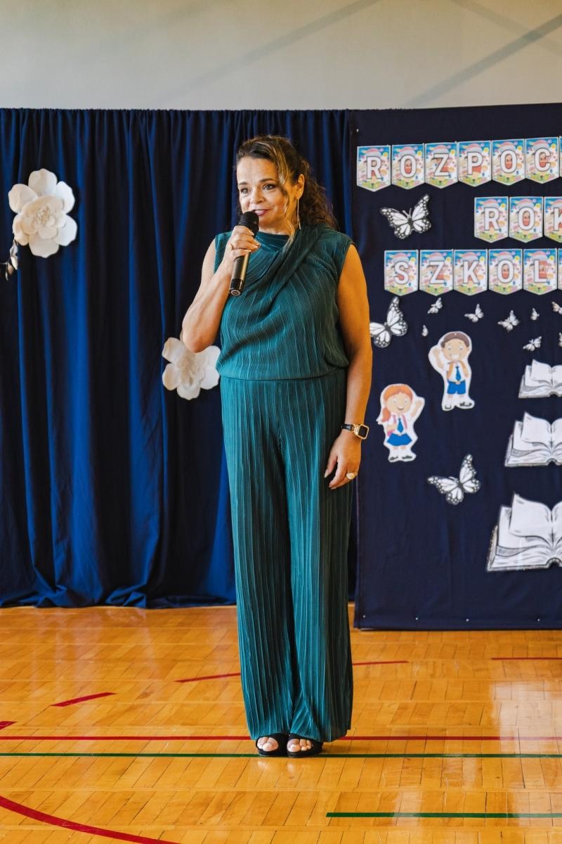 Zdjęcie w galerii na portalu naszwodzislaw.com: Wodzisław Śląski: Czterystu pierwszaków odebrało tyty [FOTO] wiadomości z regionu