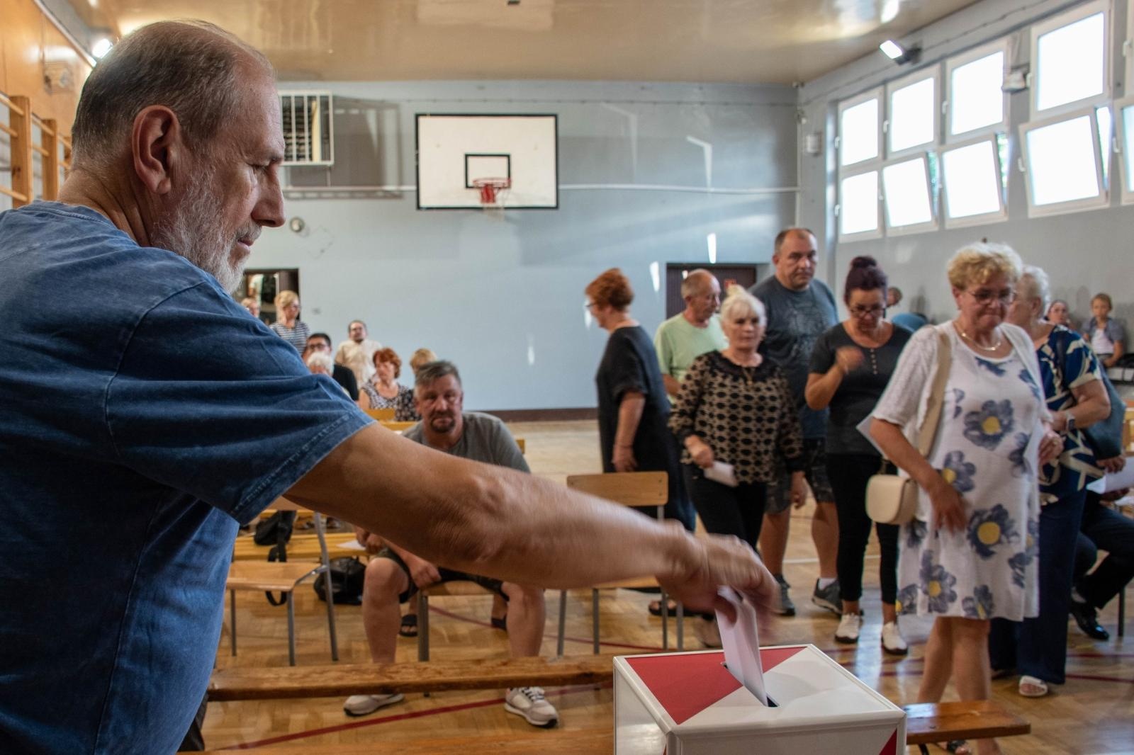 Zdjęcie w galerii na portalu naszwodzislaw.com: Jedłownik Szyb ma nową radę dzielnicy wiadomości z regionu