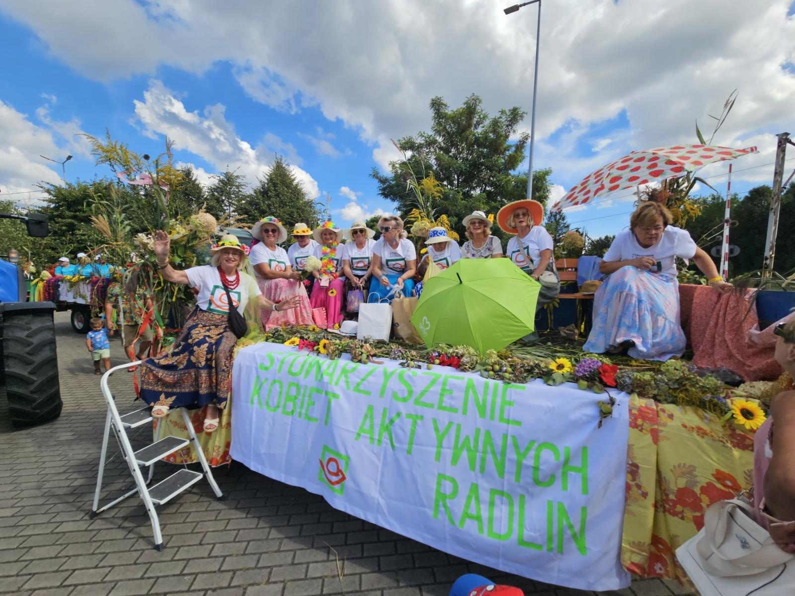 Zdjęcie w galerii na portalu naszwodzislaw.com: Dożynki 2025 w Radlinie. Tradycja, kultura i wspólne świętowanie [FOTO] wiadomości z regionu