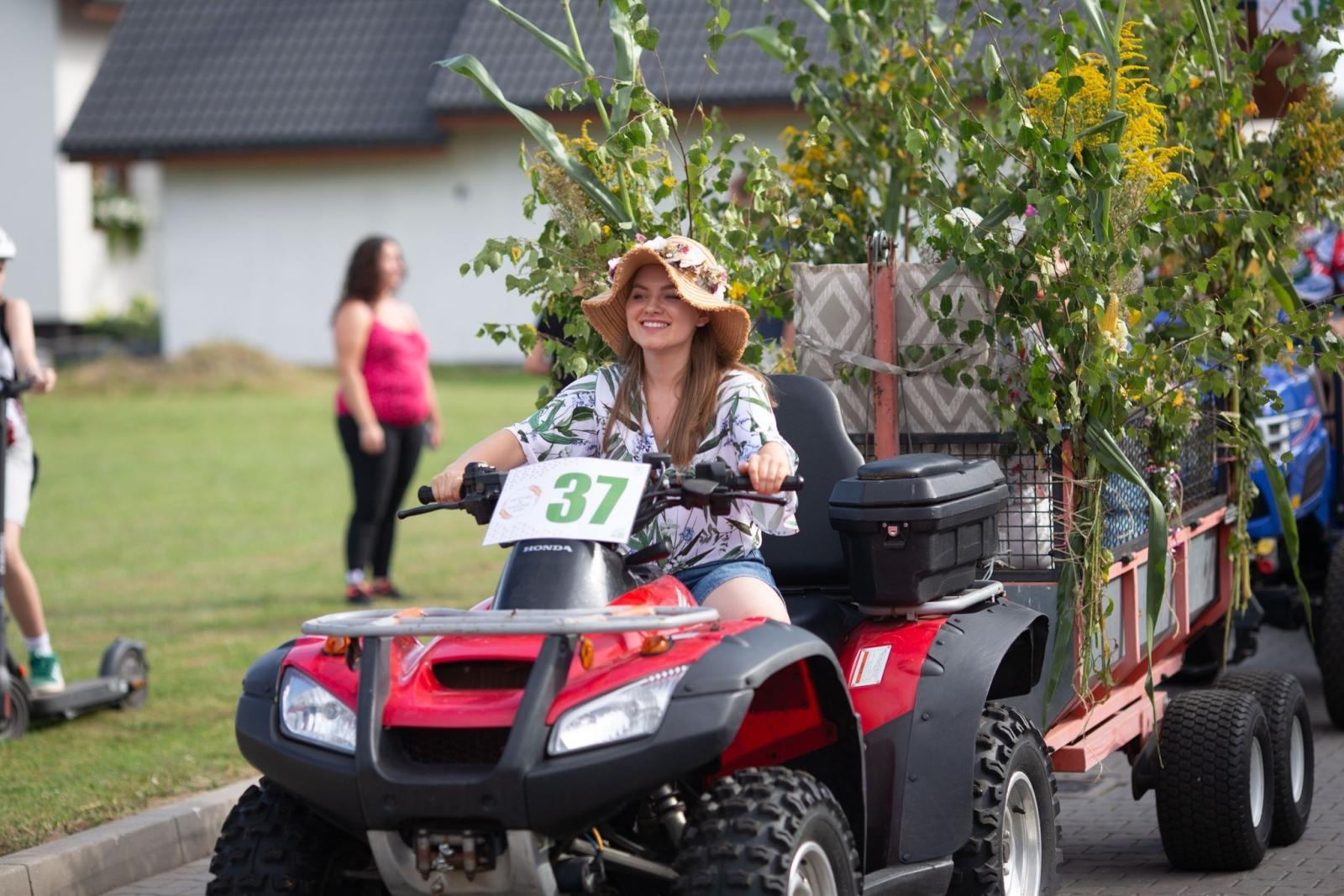Zdjęcie w galerii na portalu naszwodzislaw.com: Dożynki 2025 w Radlinie. Tradycja, kultura i wspólne świętowanie [FOTO] wiadomości z regionu