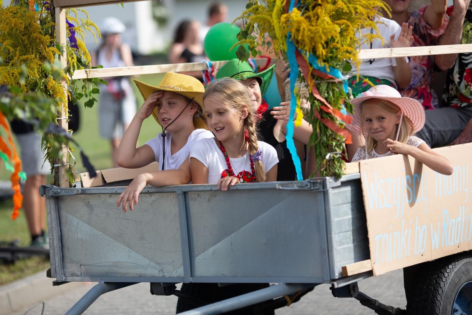 Zdjęcie w galerii na portalu naszwodzislaw.com: Dożynki 2025 w Radlinie. Tradycja, kultura i wspólne świętowanie [FOTO] wiadomości z regionu
