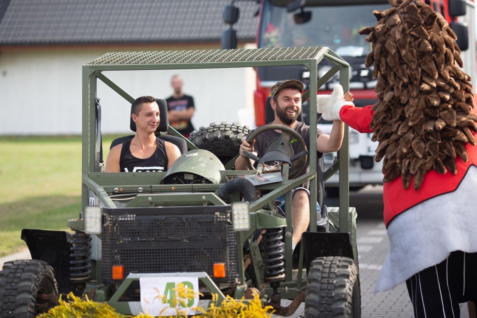 Zdjęcie w galerii na portalu naszwodzislaw.com: Dożynki 2025 w Radlinie. Tradycja, kultura i wspólne świętowanie [FOTO] wiadomości z regionu