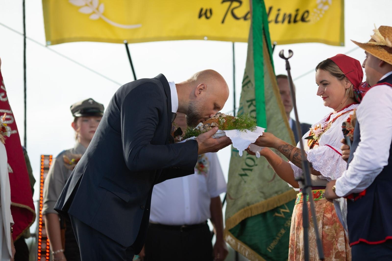 Zdjęcie w galerii na portalu naszwodzislaw.com: Dożynki 2025 w Radlinie. Tradycja, kultura i wspólne świętowanie [FOTO] wiadomości z regionu