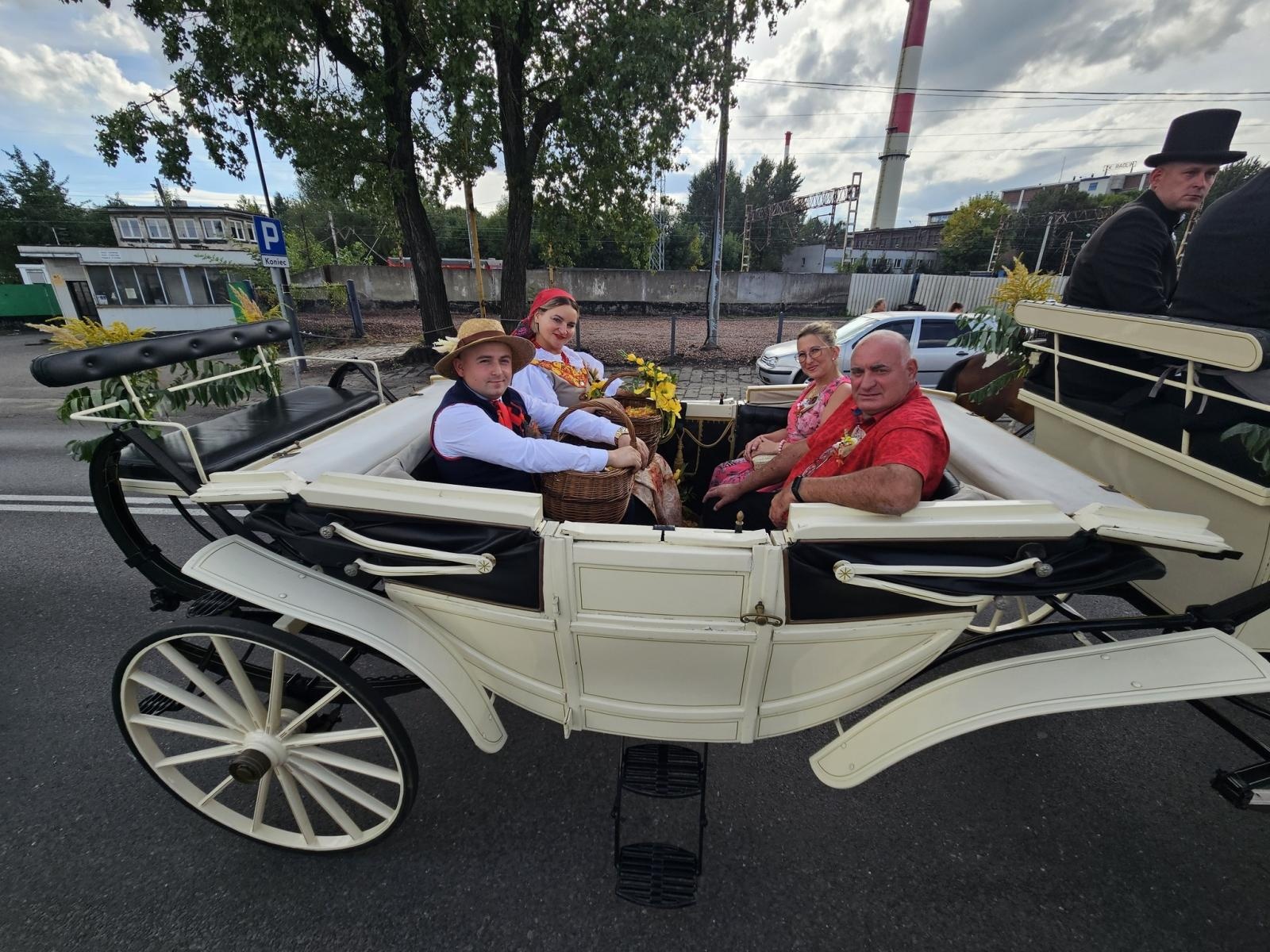 Zdjęcie w galerii na portalu naszwodzislaw.com: Dożynki 2025 w Radlinie. Tradycja, kultura i wspólne świętowanie [FOTO] wiadomości z regionu