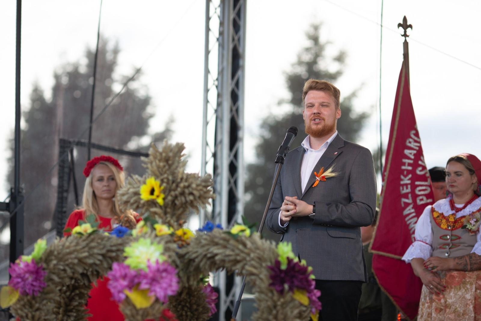 Zdjęcie w galerii na portalu naszwodzislaw.com: Dożynki 2025 w Radlinie. Tradycja, kultura i wspólne świętowanie [FOTO] wiadomości z regionu